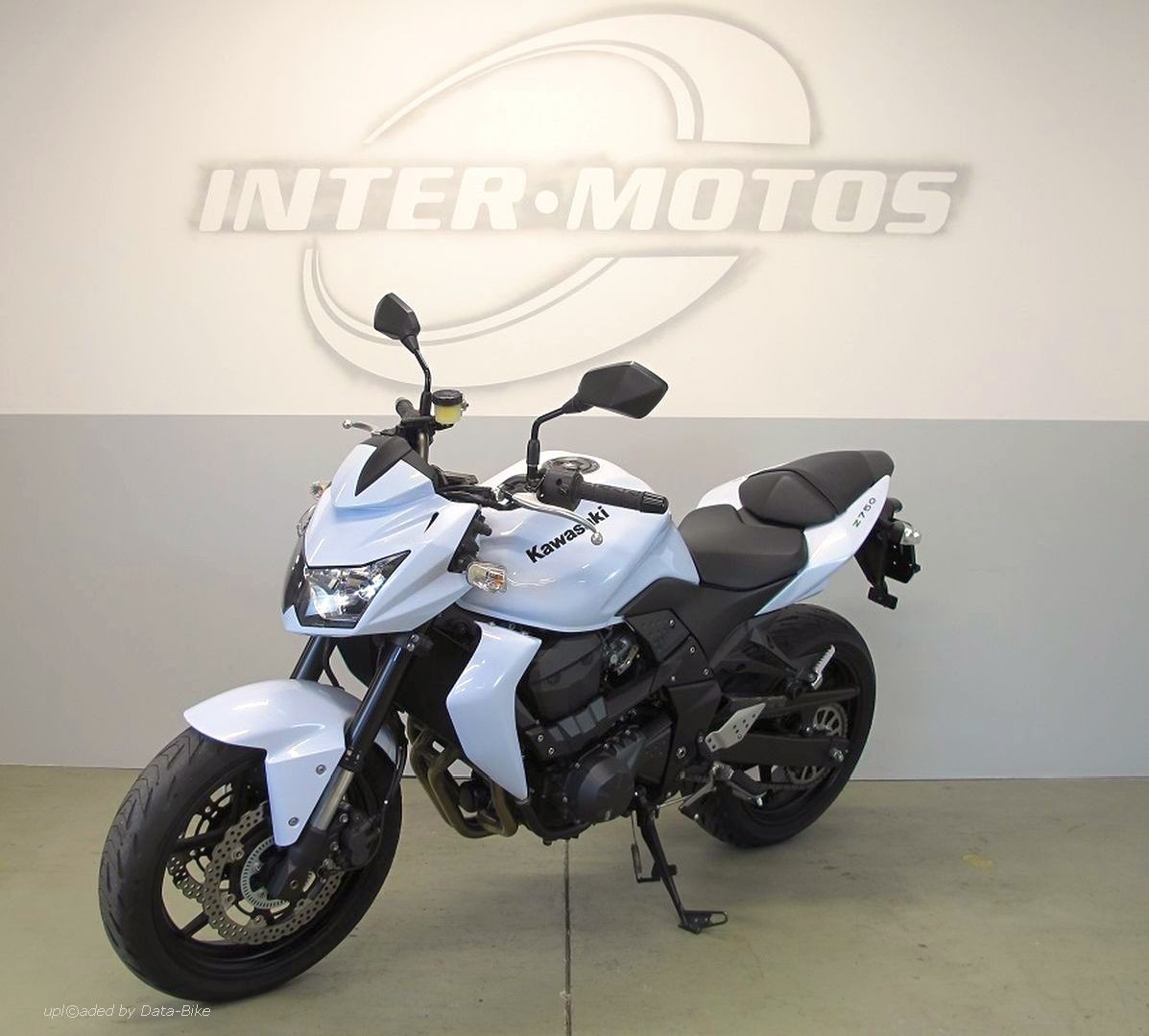 KAWASAKI Z750-showroom-element-2
