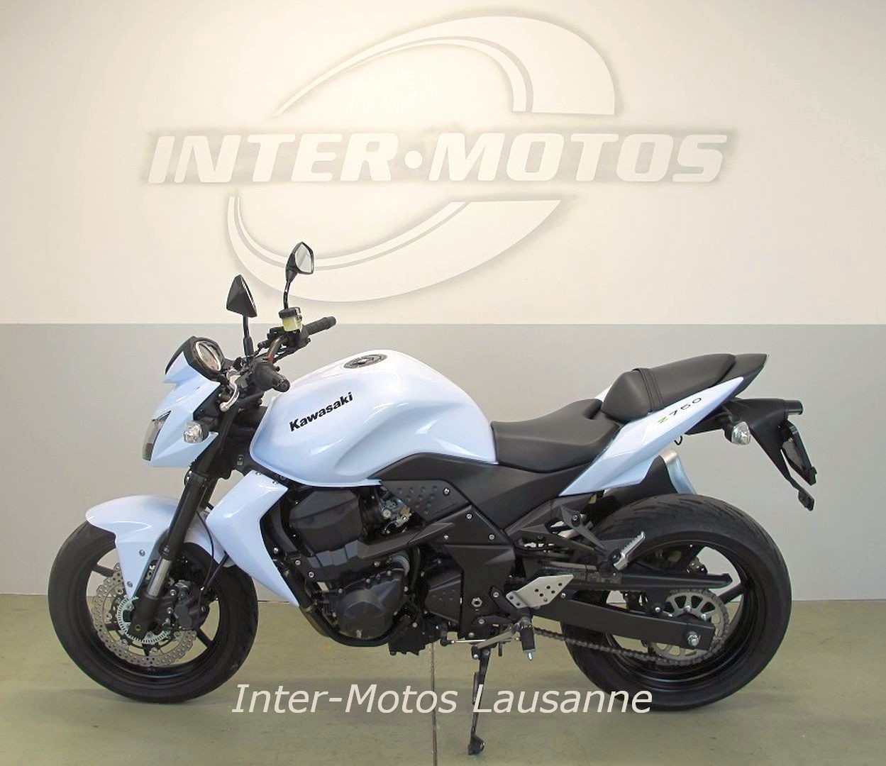 KAWASAKI Z750-showroom-element-3