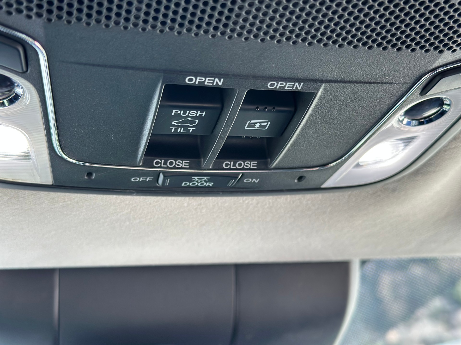 HONDA HR-V 1.5i-VTEC Executive CVT-image-26
