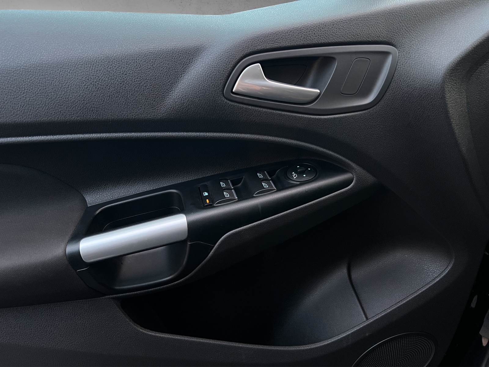 FORD GrTourneo C. 1.5 TDCi Tit-image-12