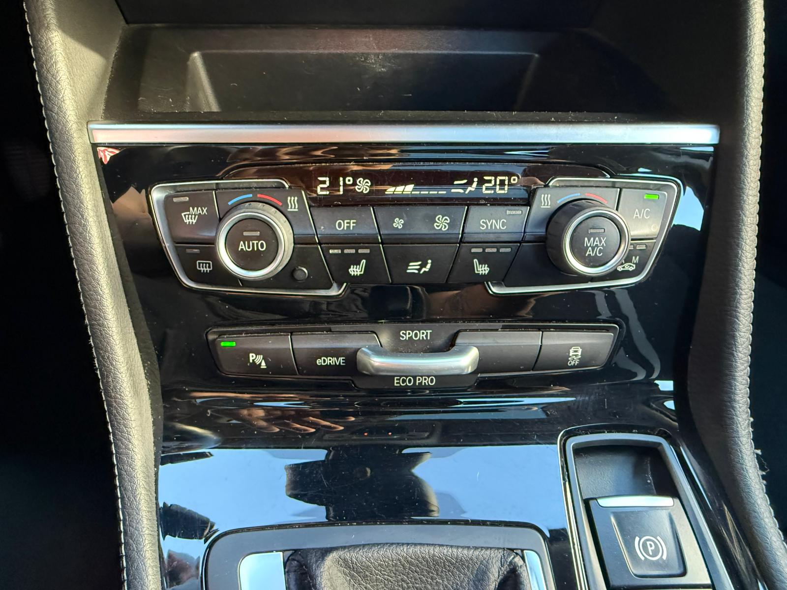 BMW 225xe iPerformance Active Tourer Steptronic M Sport-image-14