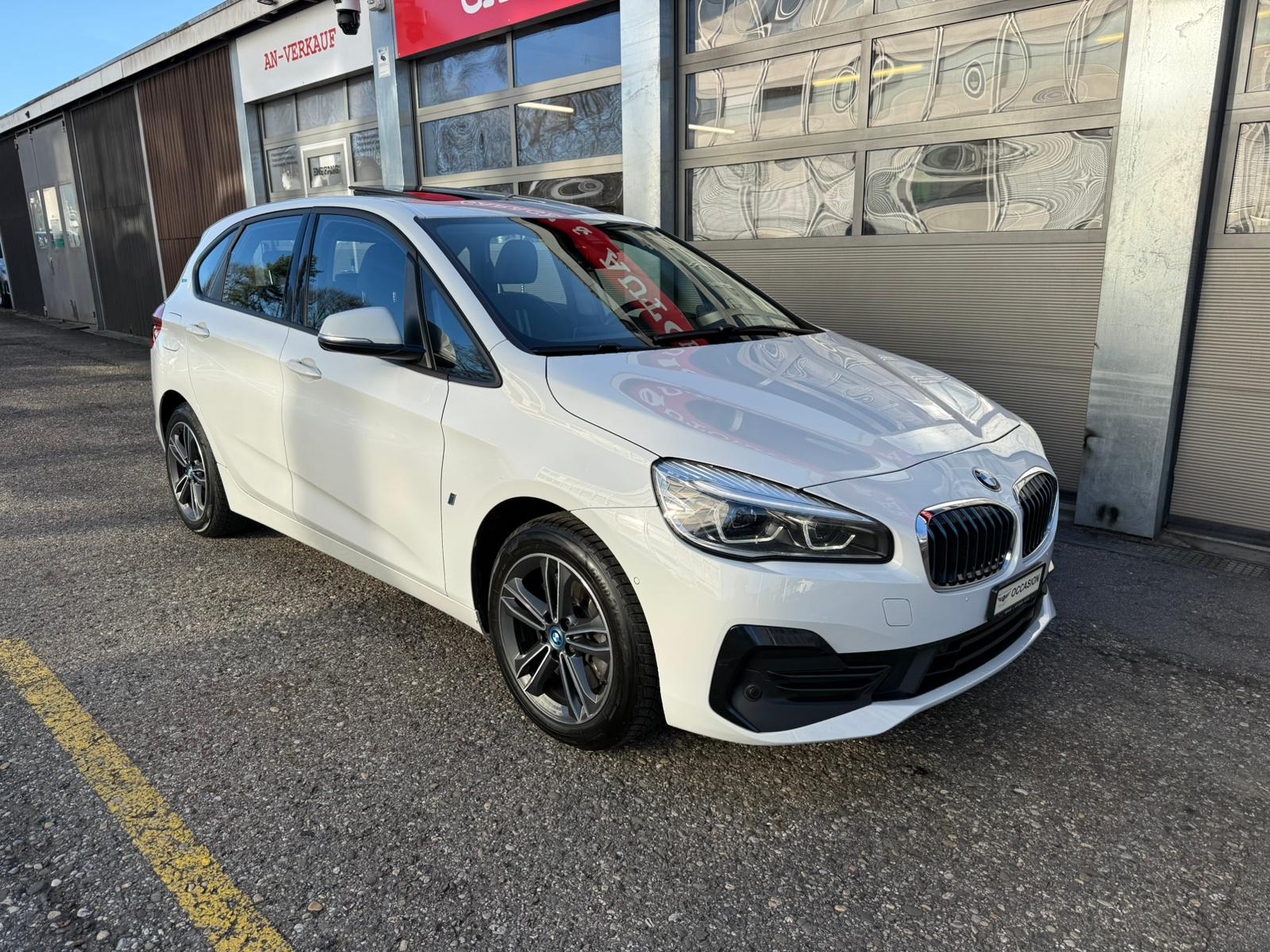 BMW 225xe iPerformance Active Tourer Steptronic M Sport-image-2