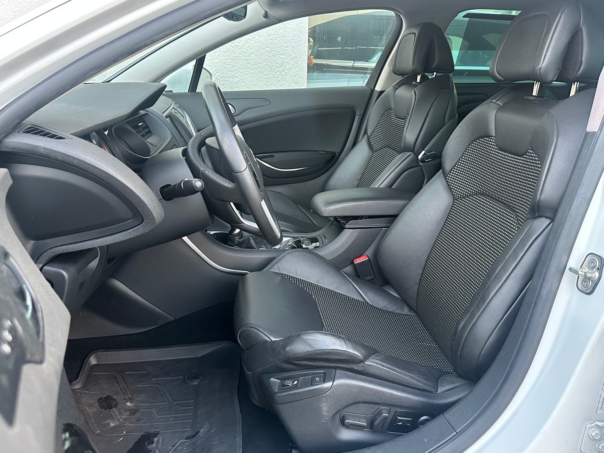 CITROEN C5 2.0 BlueHDi Exclusive EAT6-image-6