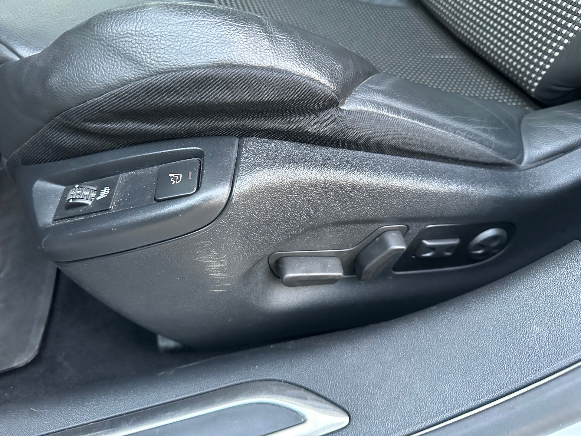 CITROEN C5 2.0 BlueHDi Exclusive EAT6-image-9