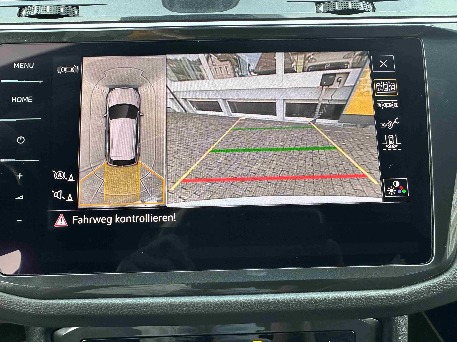 VW Tiguan 2.0 TDI SCR R-Line DSG-image-16