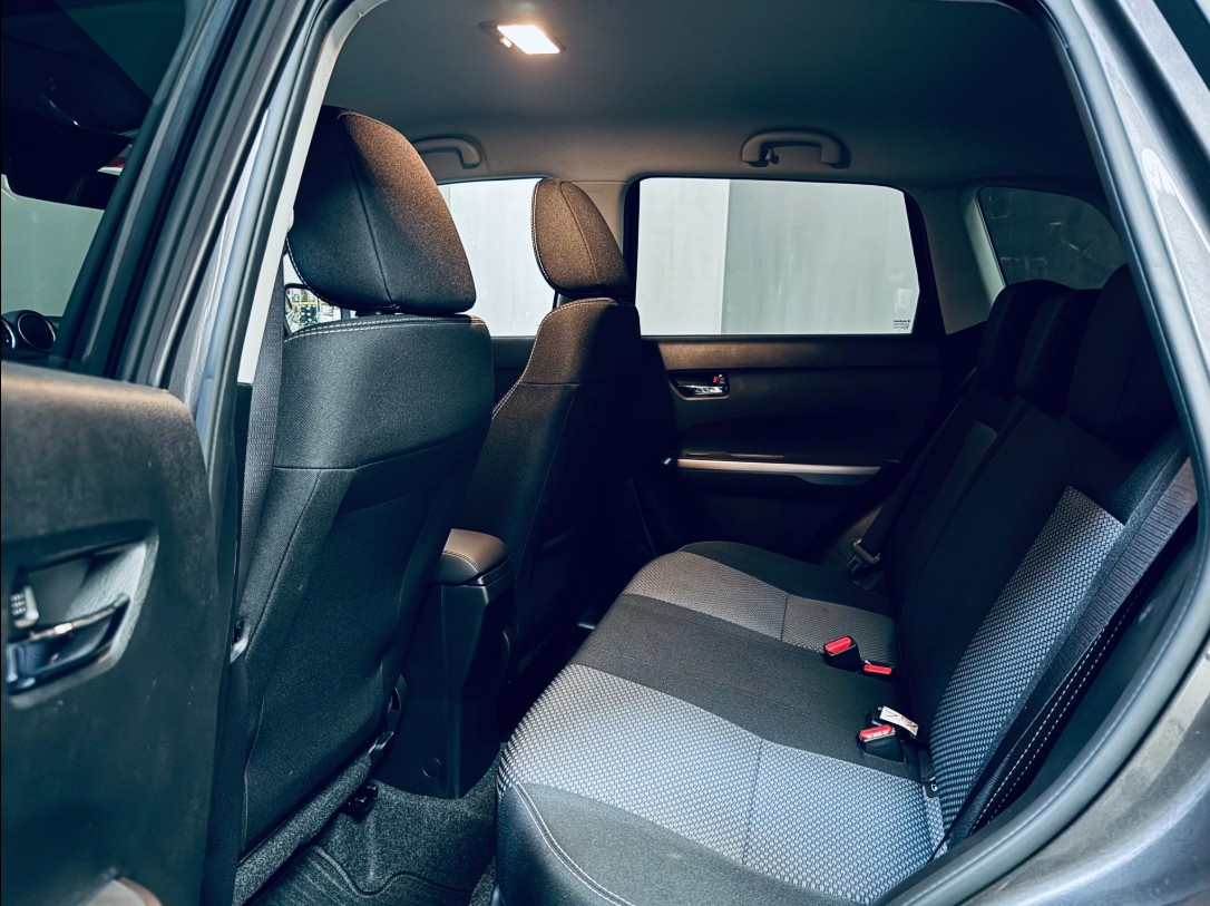 SUZUKI Vitara 1.4 Boosterjet Compact + 4x4 Hybrid Automatic-image-7