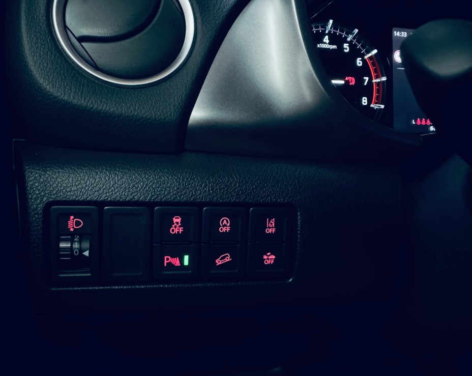 SUZUKI Vitara 1.4 Boosterjet Compact + 4x4 Hybrid Automatic-image-14