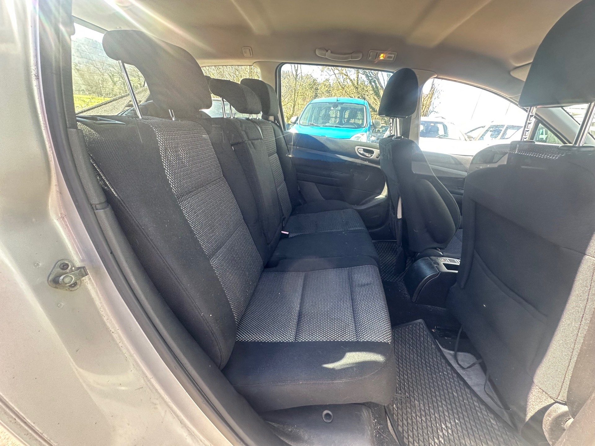 PEUGEOT 307 1.6 HDI XS-image-10