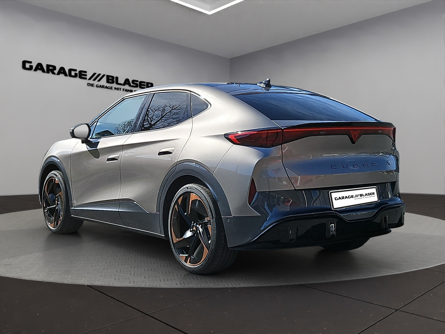 CUPRA Tavascan Type 9 77 kWh VZ Adrenaline-showroom-element-2