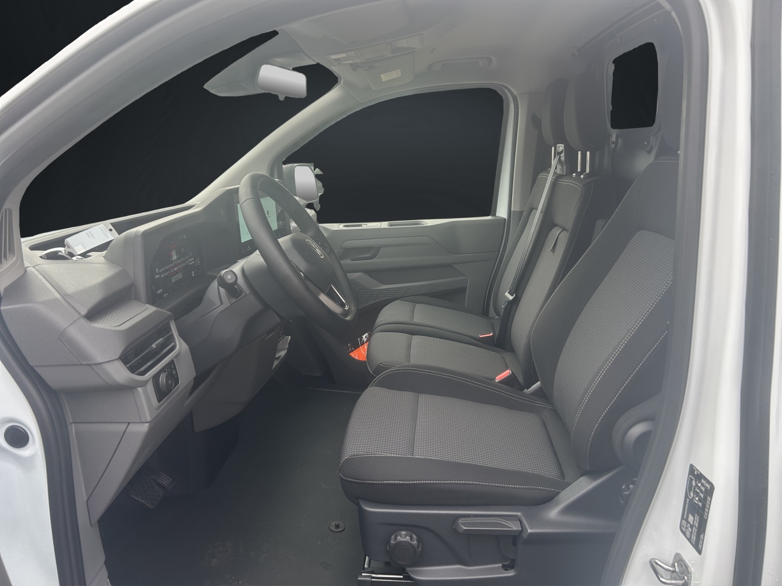 VW Transporter Plus 2.0 TDI 4Motion Automat-image-11
