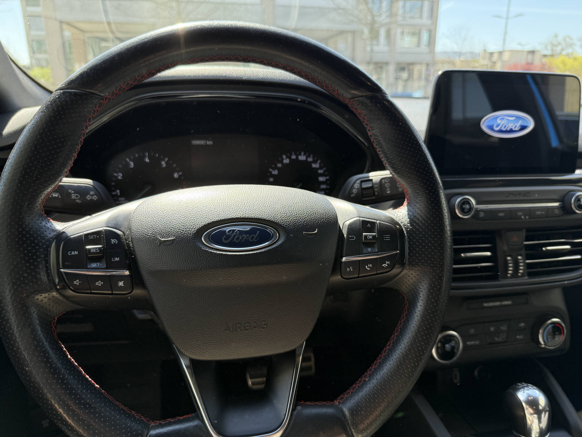 FORD Focus 1.0i EcoB 125 ST-Line-image-8