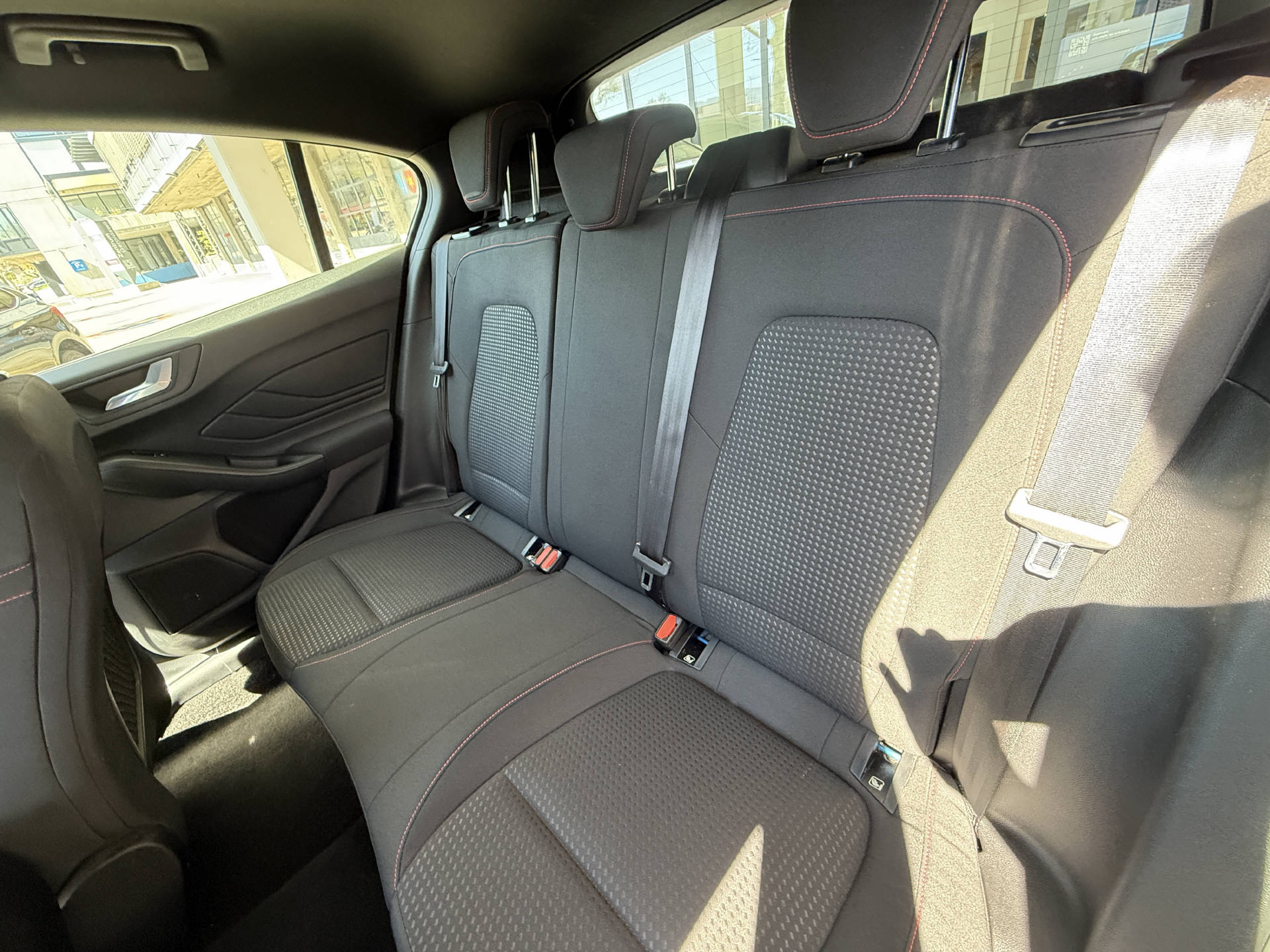 FORD Focus 1.0i EcoB 125 ST-Line-image-7