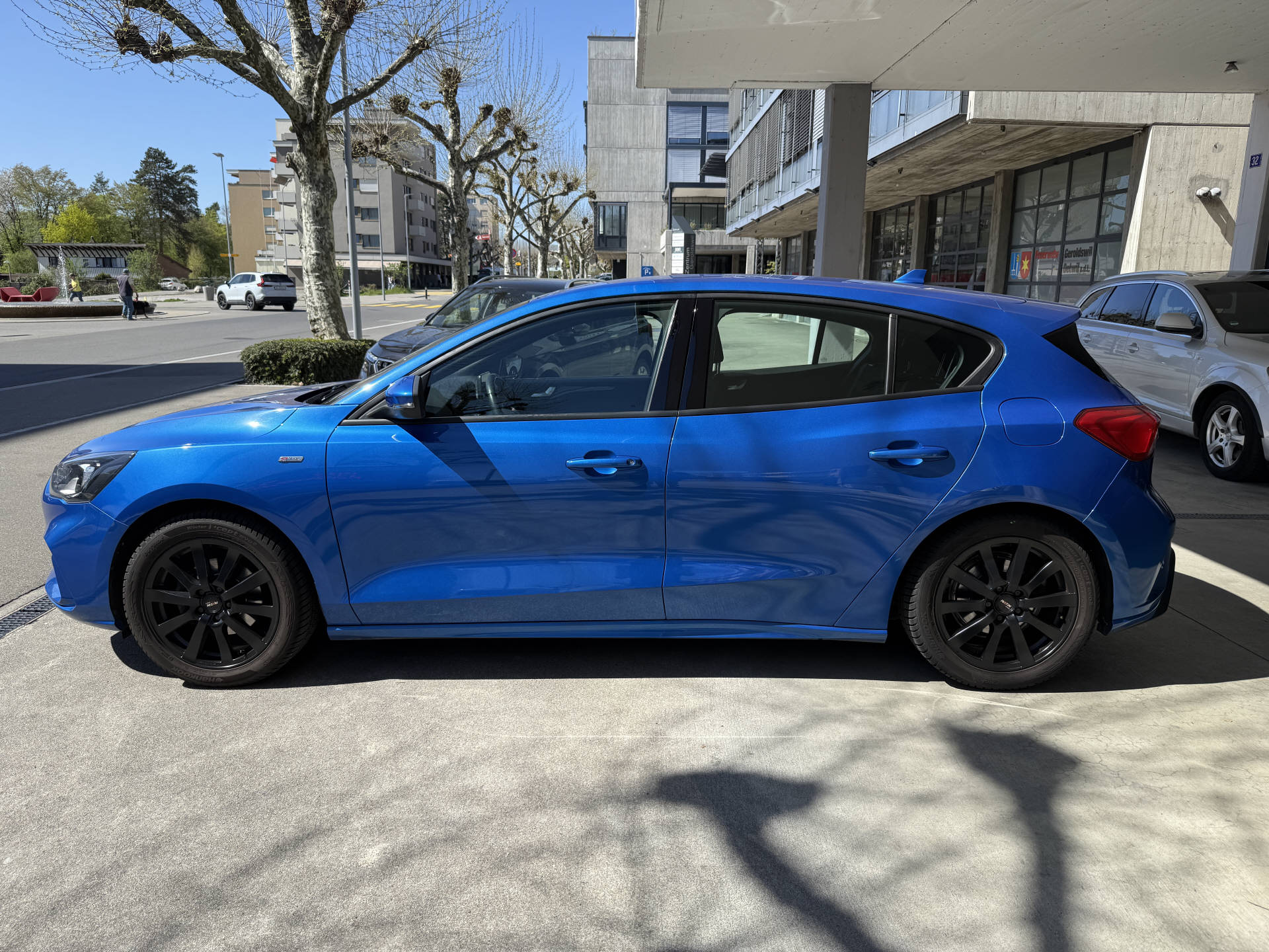 FORD Focus 1.0i EcoB 125 ST-Line-showroom-element-1
