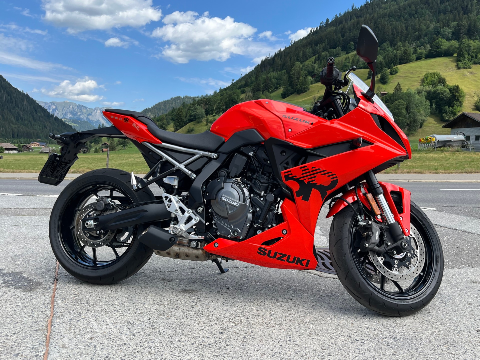 SUZUKI GSX 8 R-image-3
