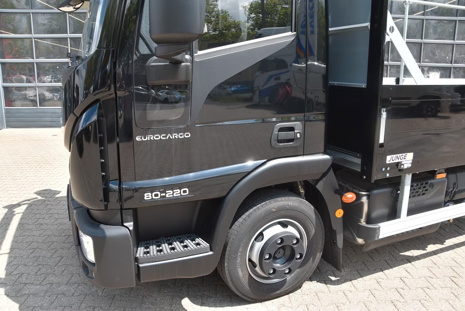 IVECO Eurocargo 80E22-P Pritsche Klima Kamera Gerüstbau-image-7