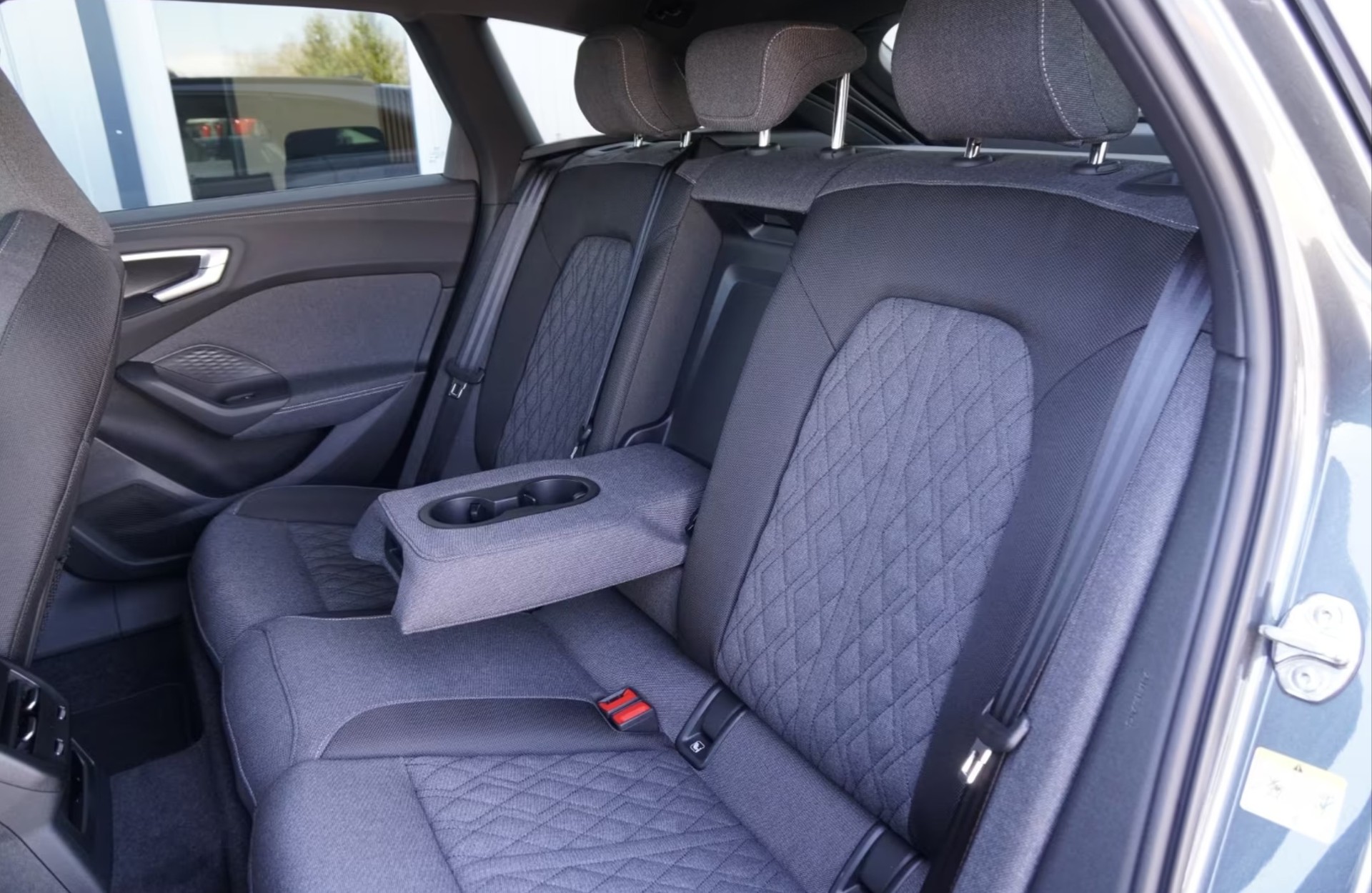 AUDI A5 Avant 2.0 TDI S-tronic S-line Plus-image-7