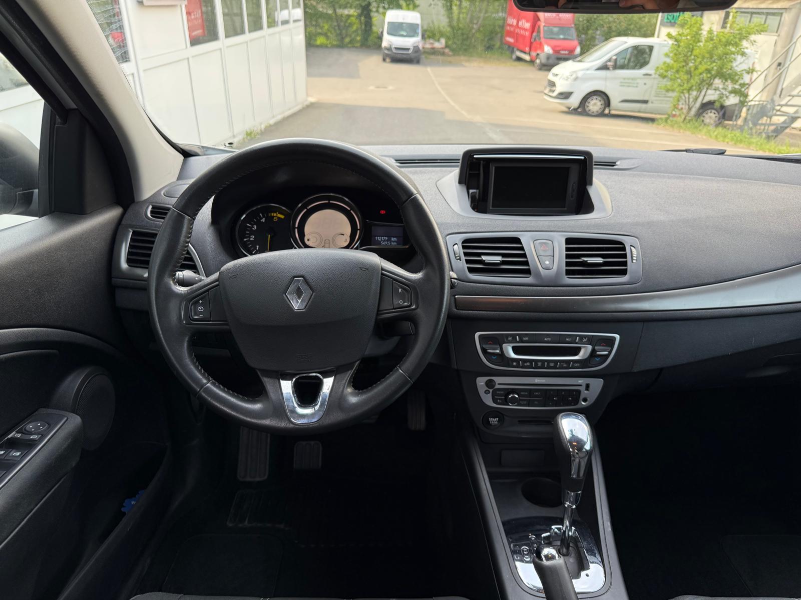 RENAULT Mégane Grandtour 1.5 dCi Expression EDC-image-11