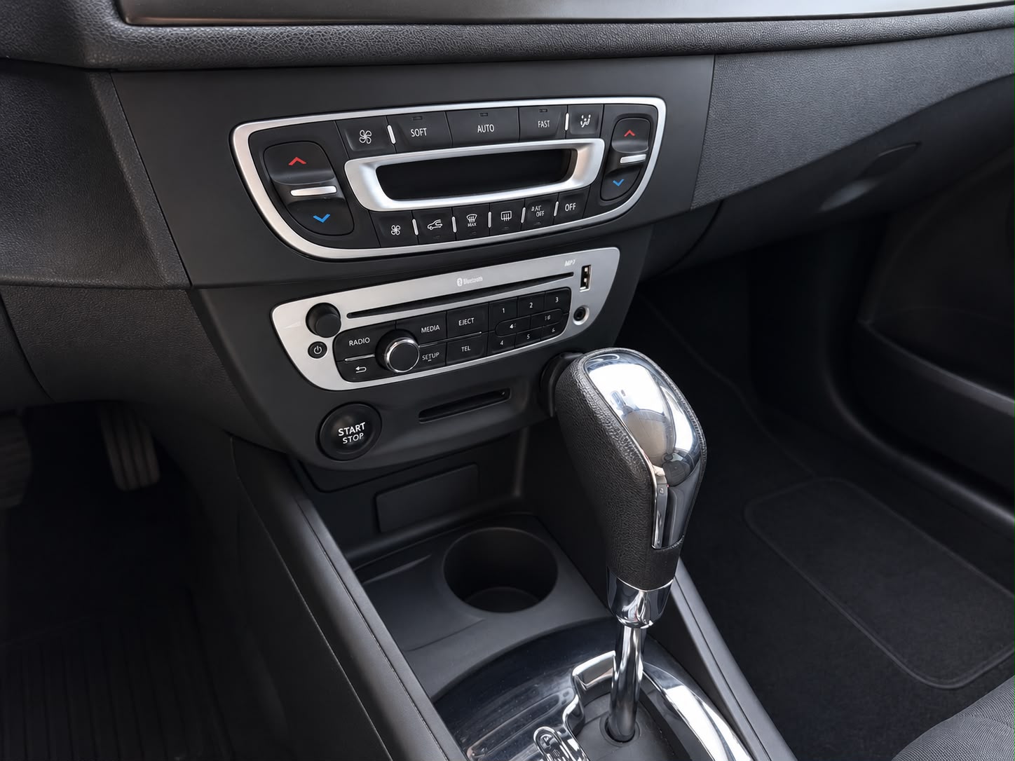 RENAULT Mégane Grandtour 1.5 dCi Expression EDC-image-10