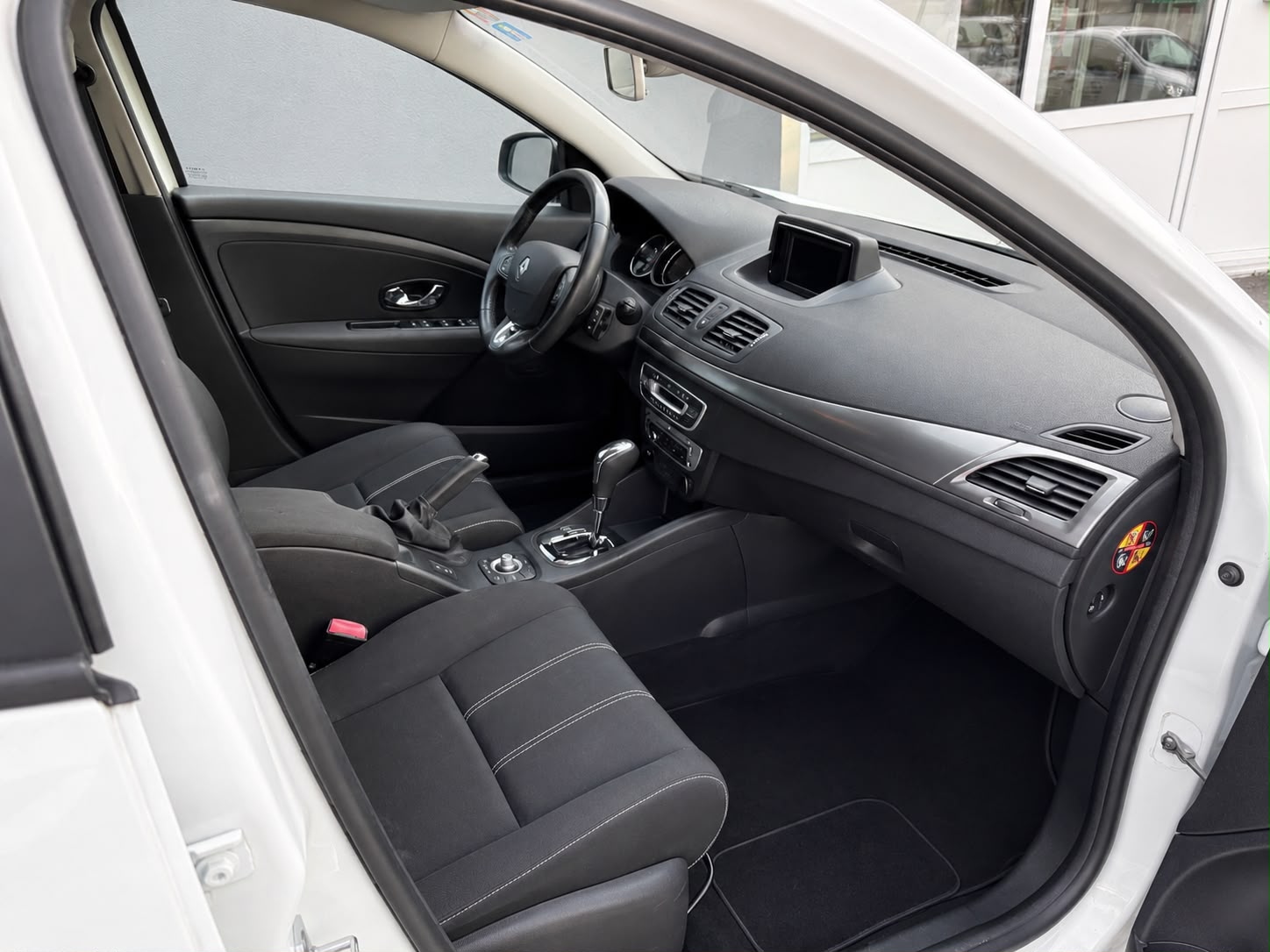 RENAULT Mégane Grandtour 1.5 dCi Expression EDC-image-13