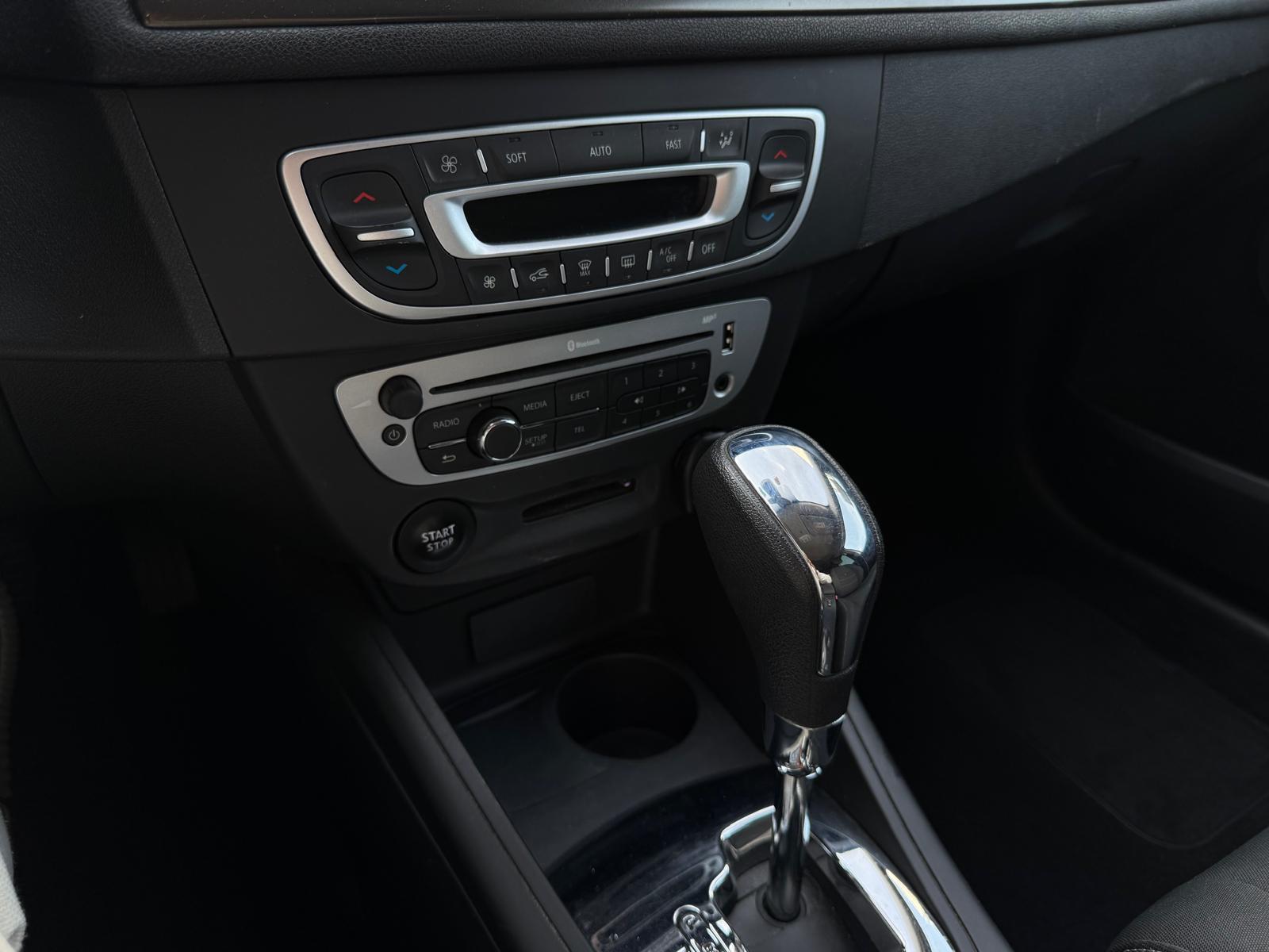 RENAULT Mégane Grandtour 1.5 dCi Expression EDC-image-8