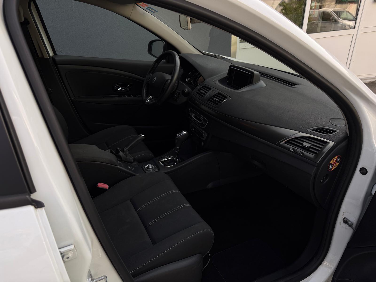 RENAULT Mégane Grandtour 1.5 dCi Expression EDC-image-7