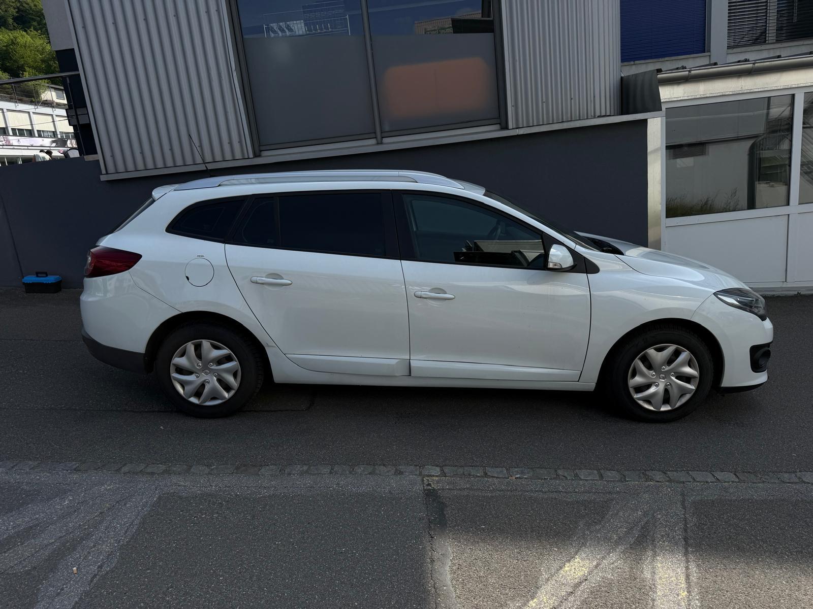 RENAULT Mégane Grandtour 1.5 dCi Expression EDC-image-2