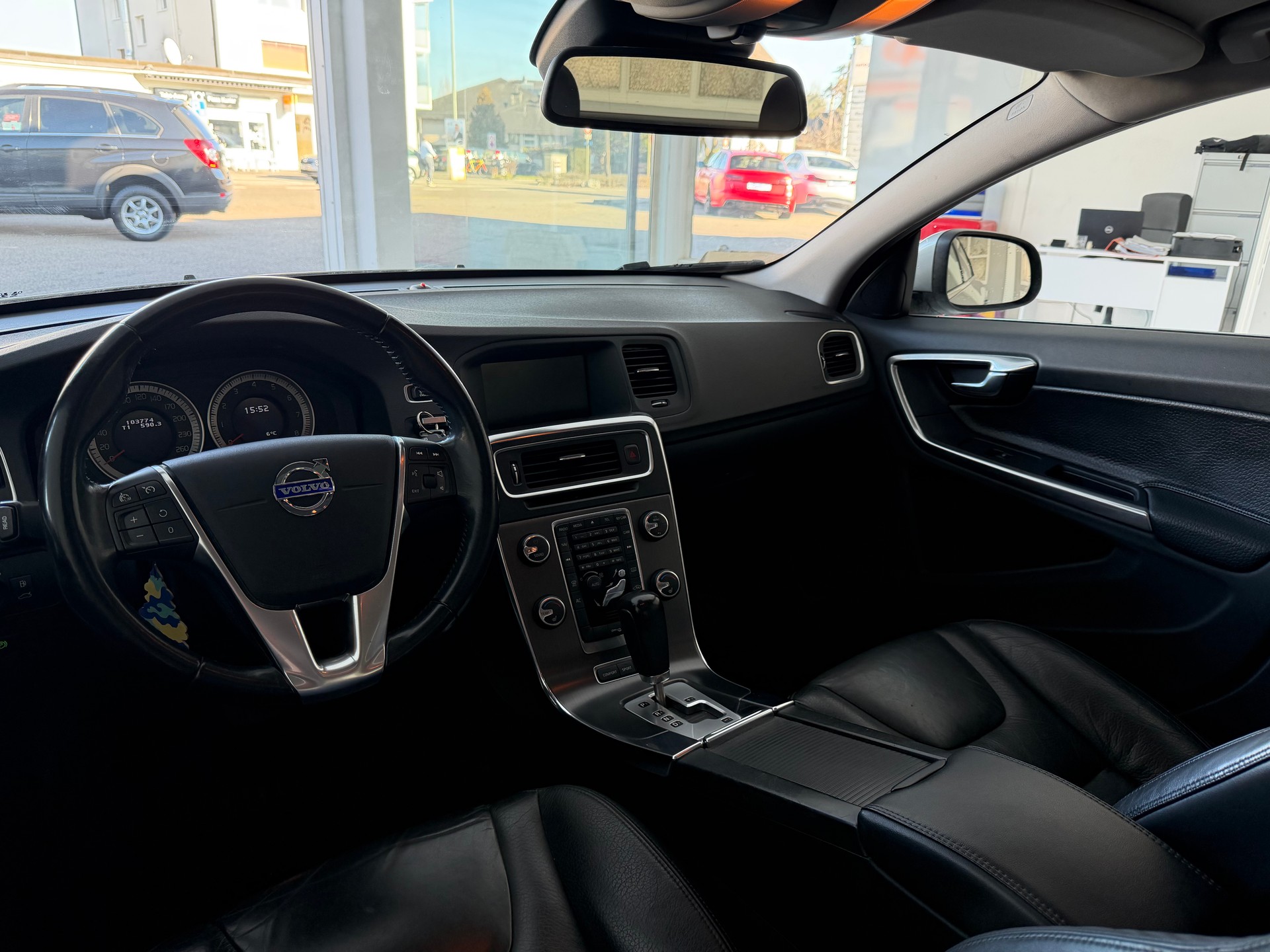 VOLVO S60 T4 Summum Powershift-image-8