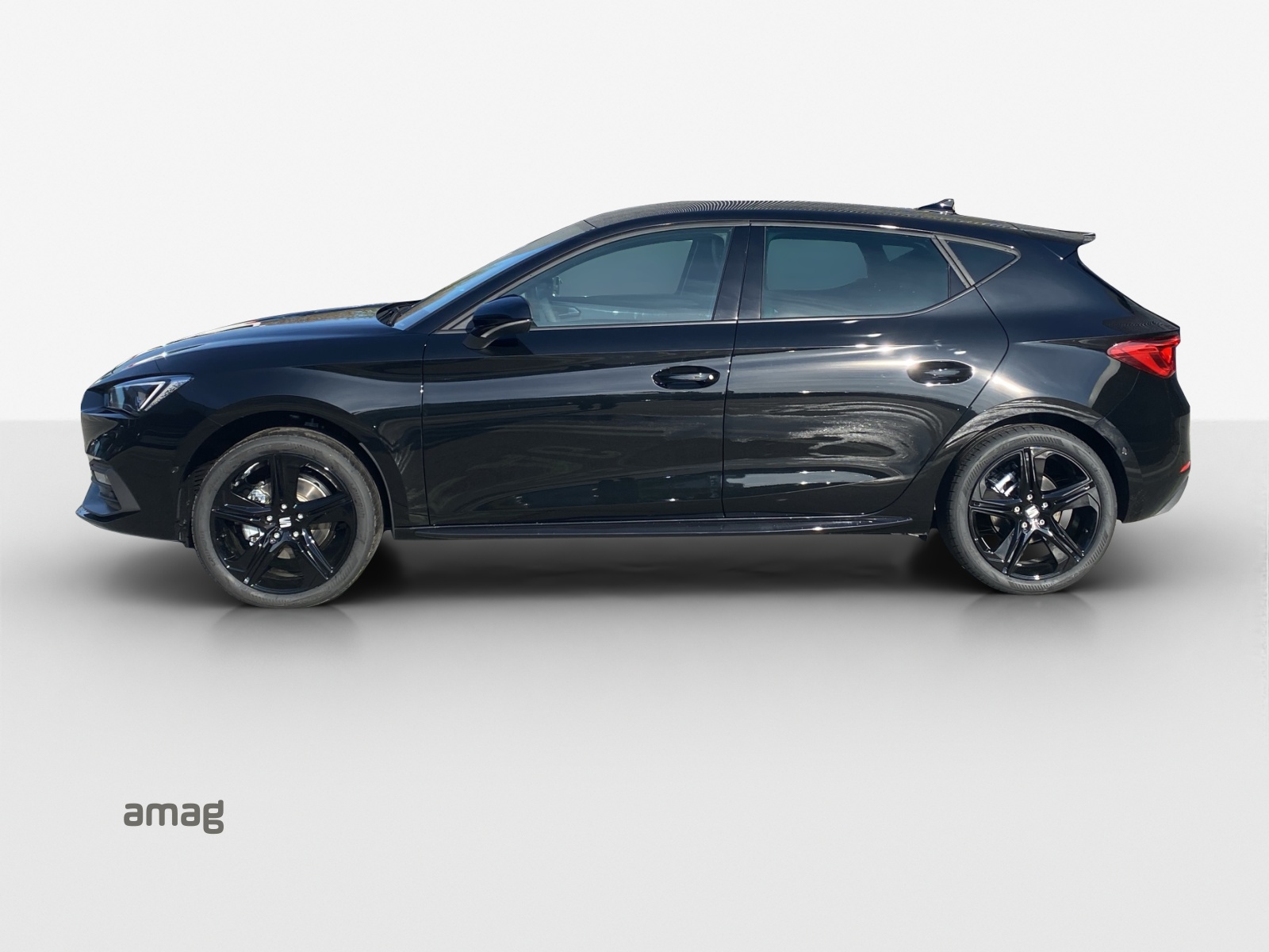 SEAT Leon 1.5 eTSI mHEV DSG 75 Edition-showroom-element-1