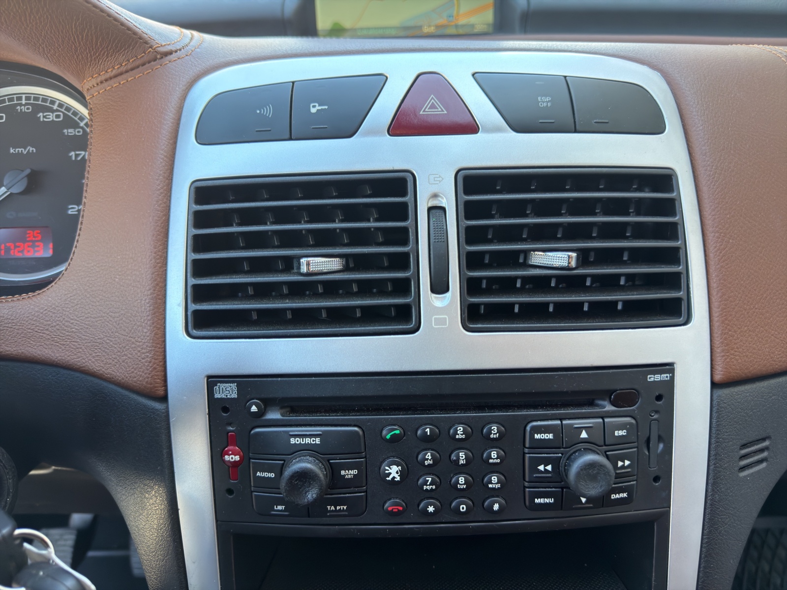 PEUGEOT 307 2.0 HDI XS-image-15