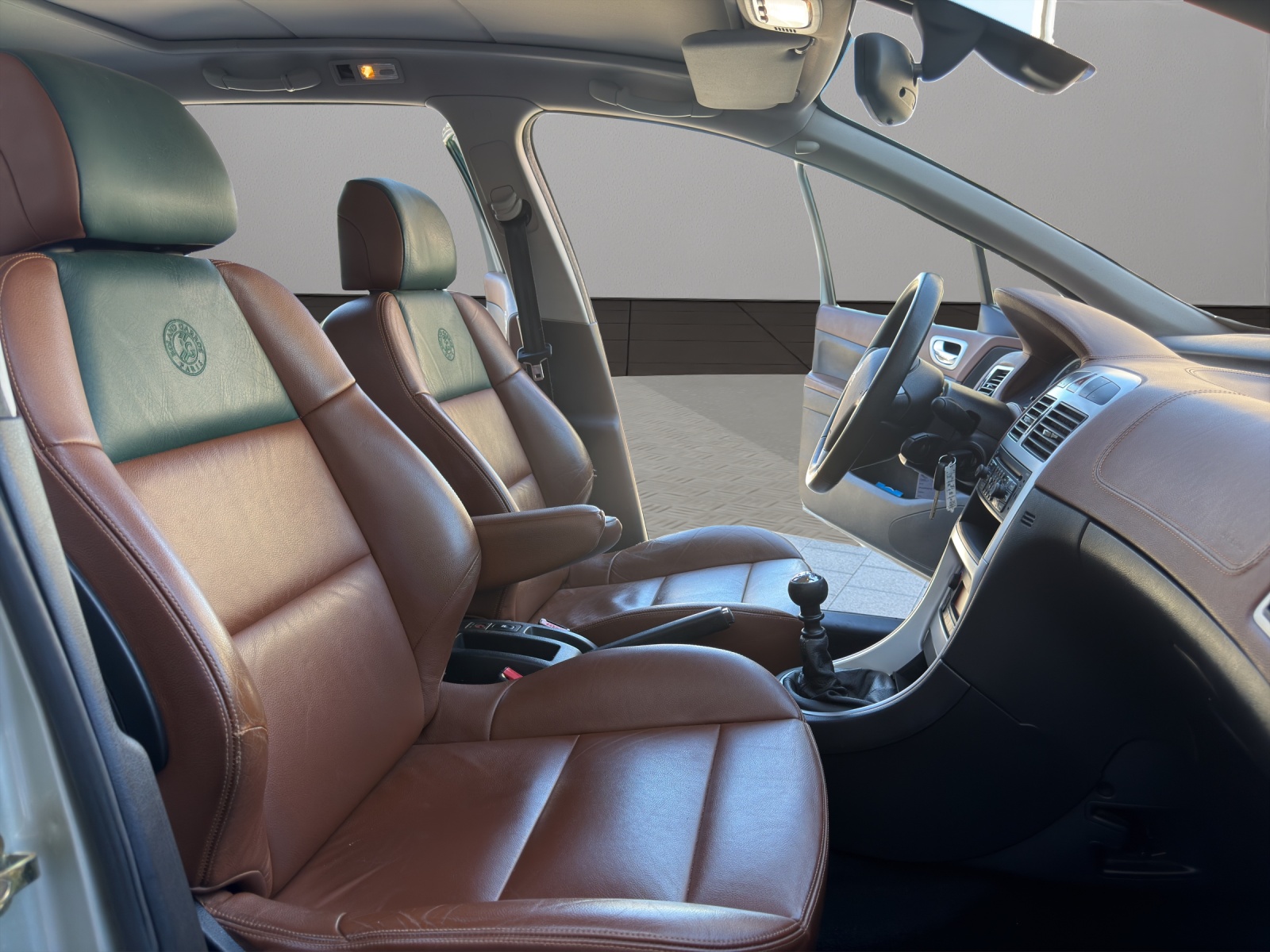 PEUGEOT 307 2.0 HDI XS-image-16