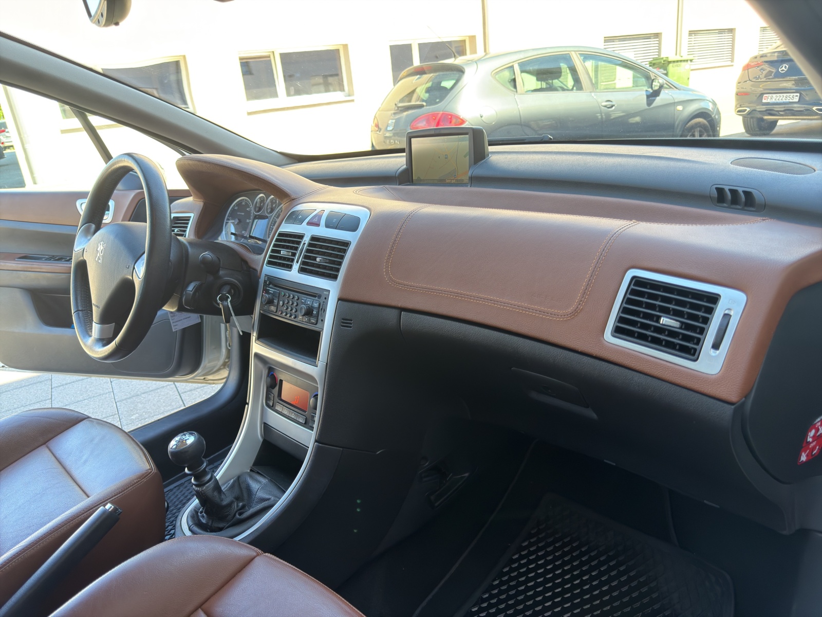 PEUGEOT 307 2.0 HDI XS-image-26