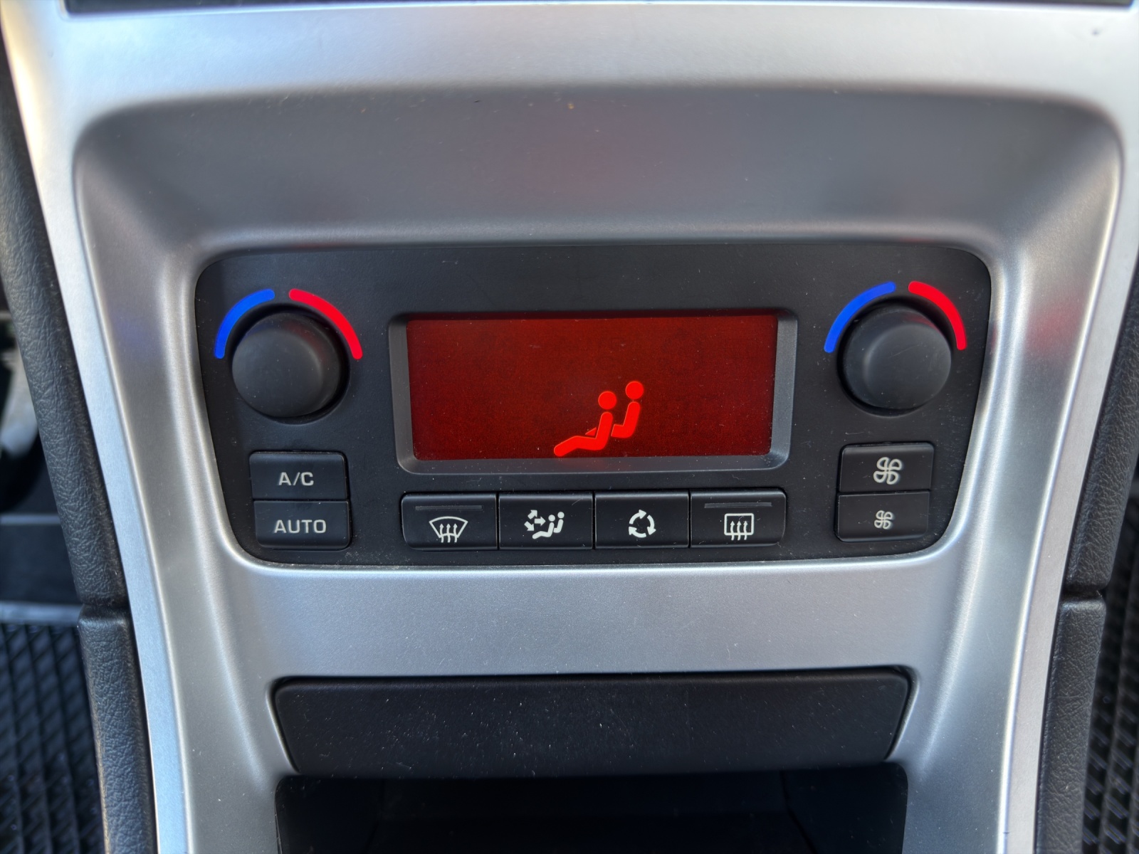 PEUGEOT 307 2.0 HDI XS-image-21