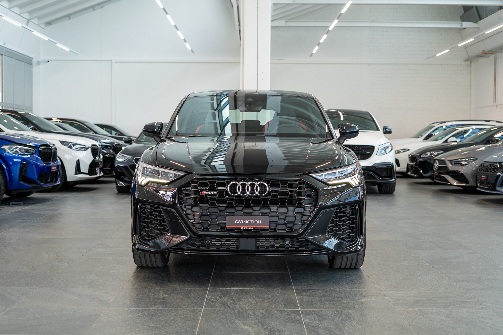 AUDI RS Q3 Sportback 2.5 TFSI quattro S-Tronic / Sportsitze / Alcantara-Lenkrad-showroom-element-1