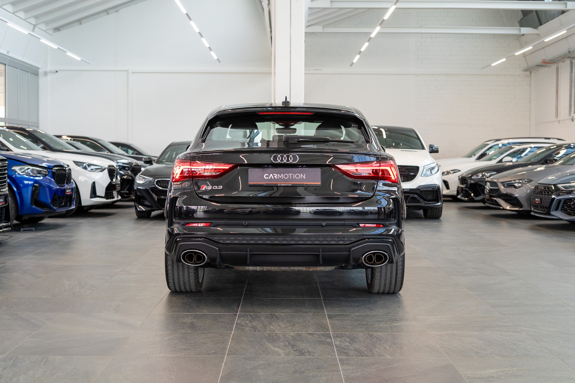AUDI RS Q3 Sportback 2.5 TFSI quattro S-Tronic / Sportsitze / Alcantara-Lenkrad-image-4