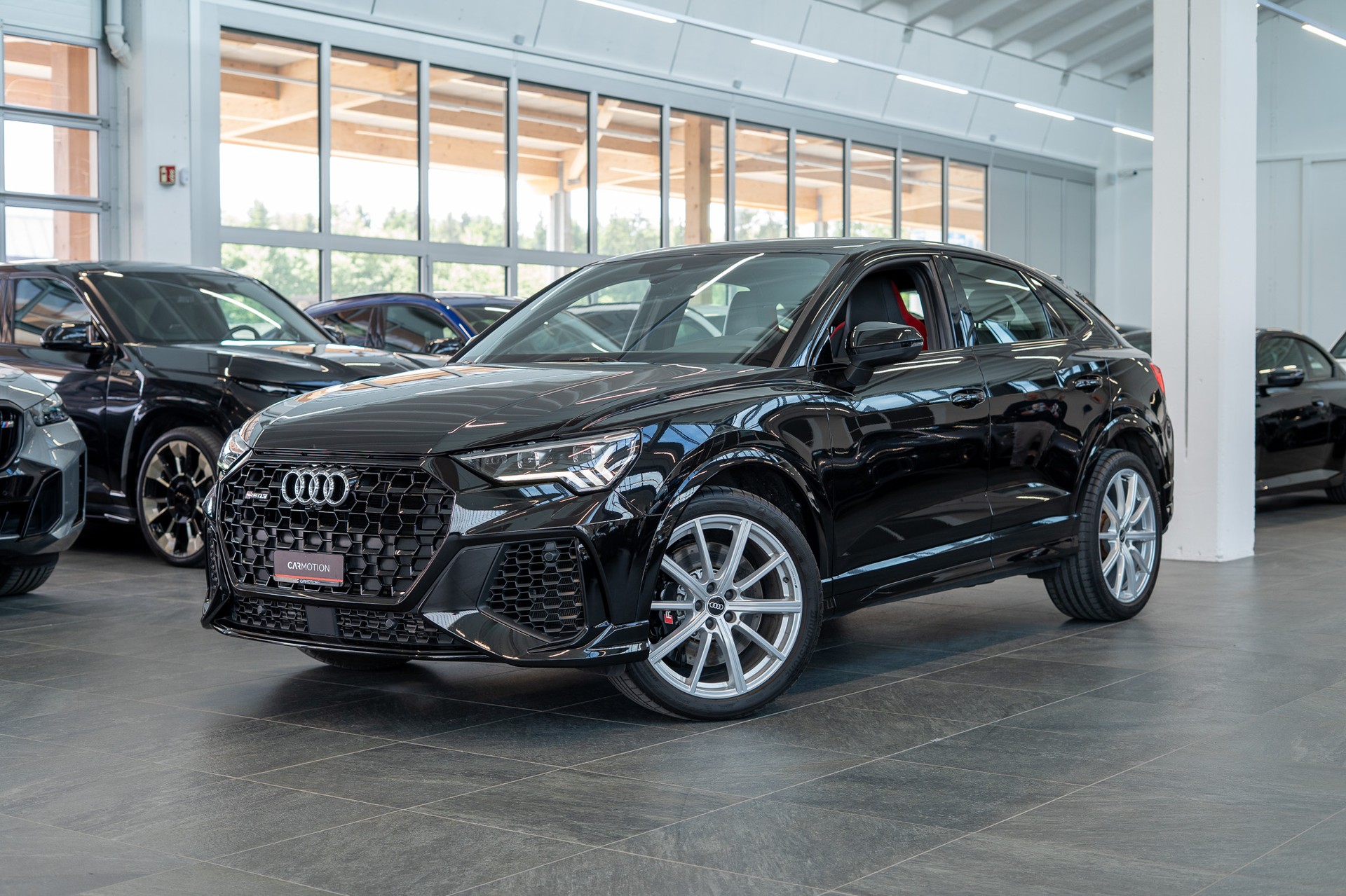 AUDI RS Q3 Sportback 2.5 TFSI quattro S-Tronic / Sportsitze / Alcantara-Lenkrad