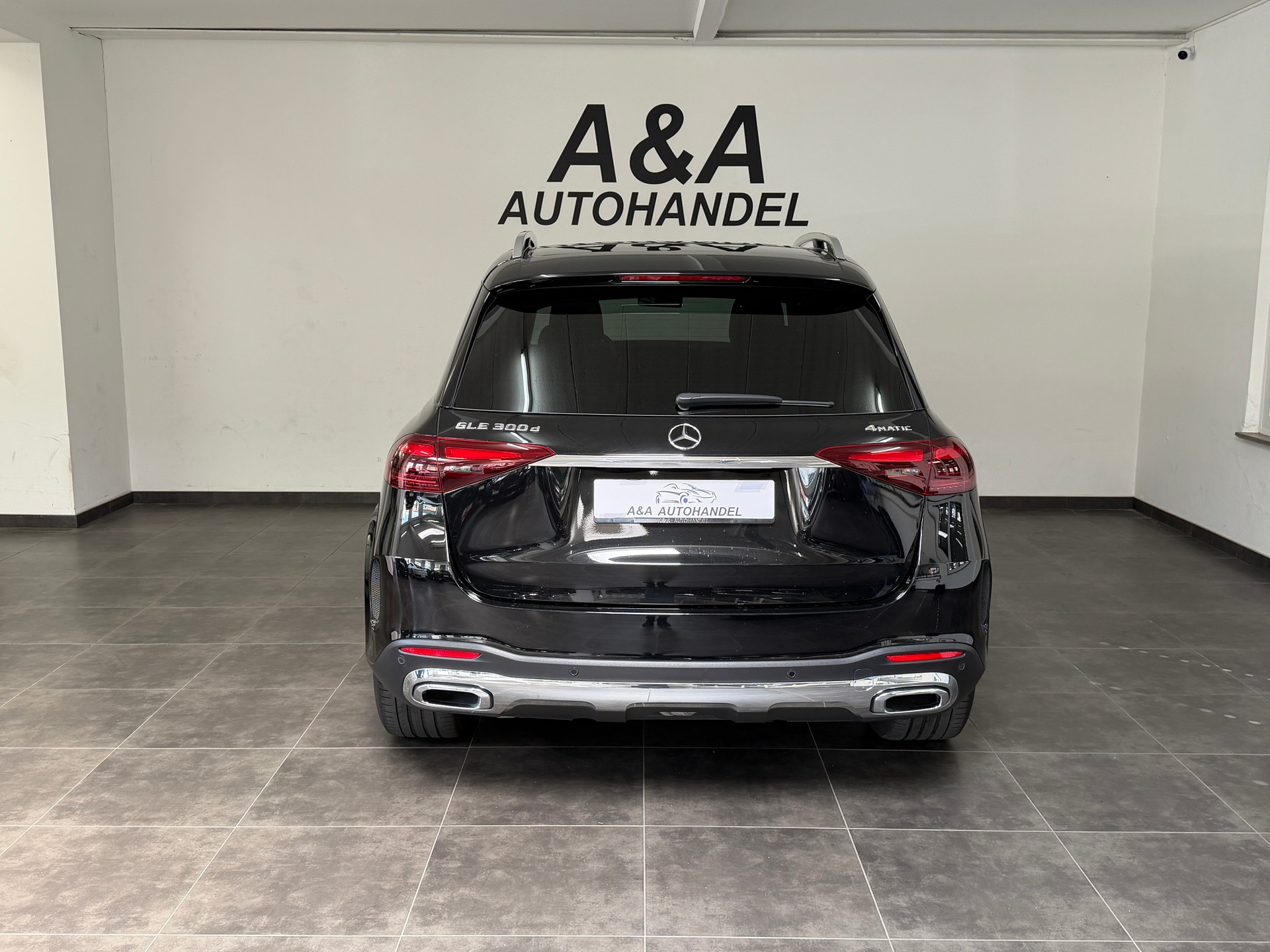 MERCEDES-BENZ GLE 300 d 4Matic AMG Line 9G-Tronic-image-5