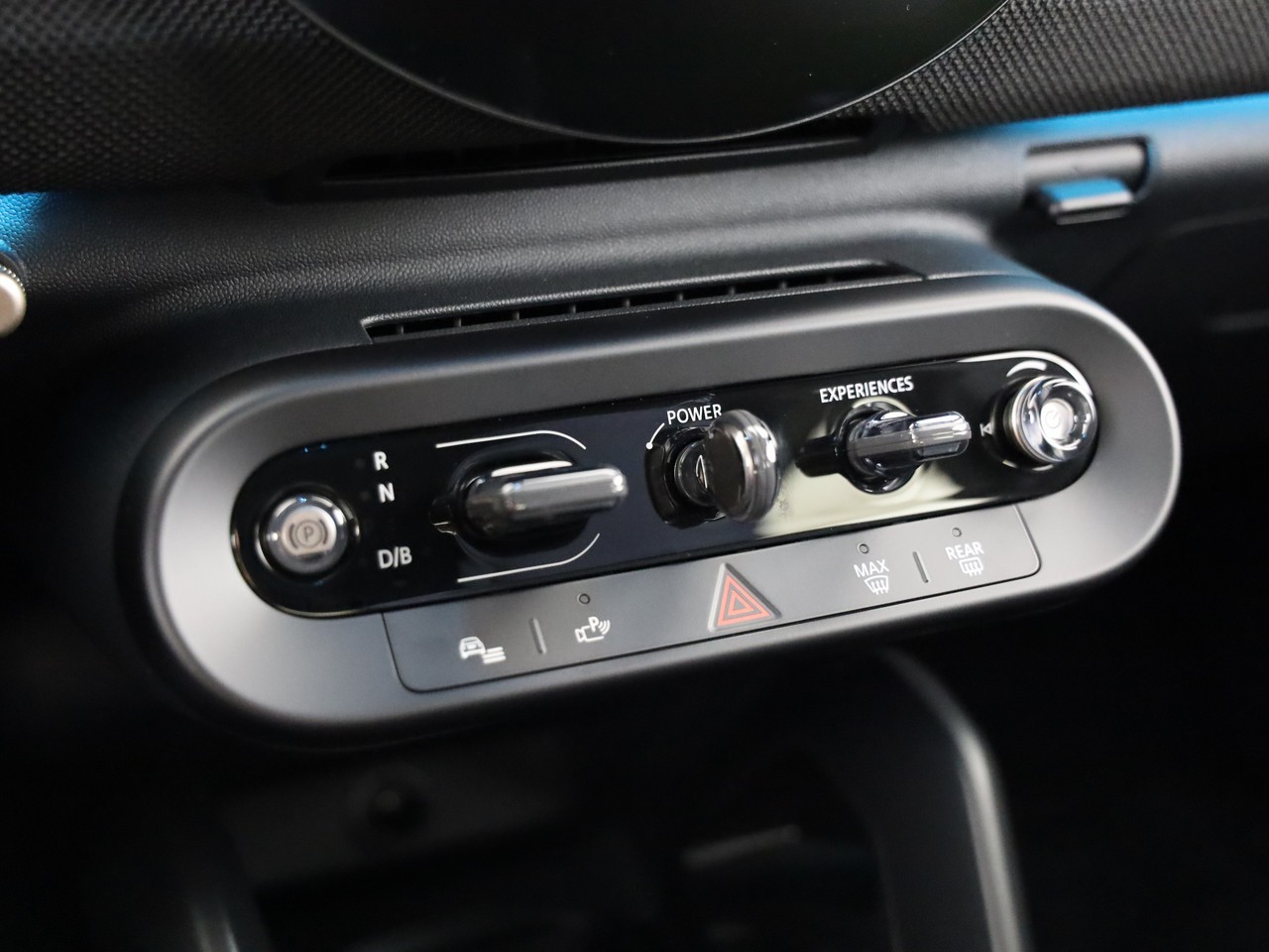 MINI Aceman E-image-18