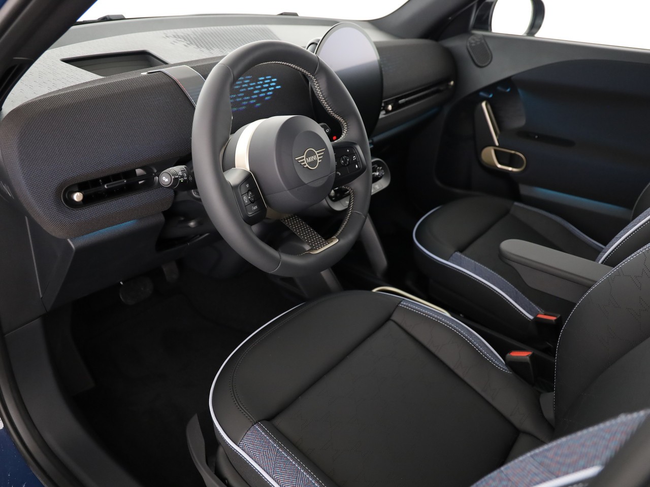 MINI Aceman E-image-10