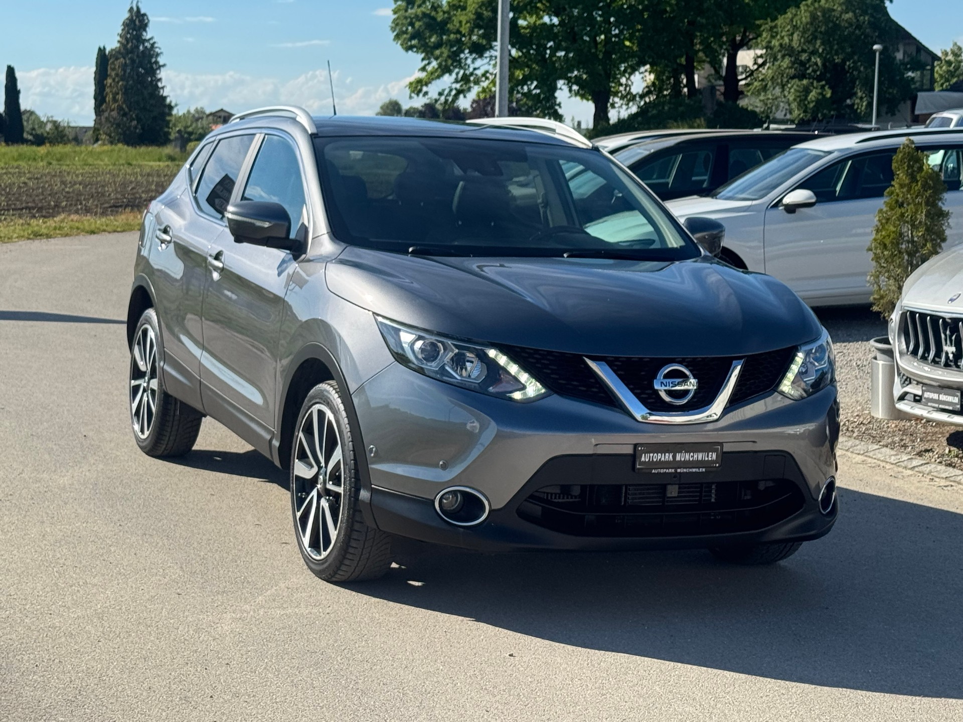 NISSAN Qashqai 1.6 dCi tekna Xtronic CVT-image-1
