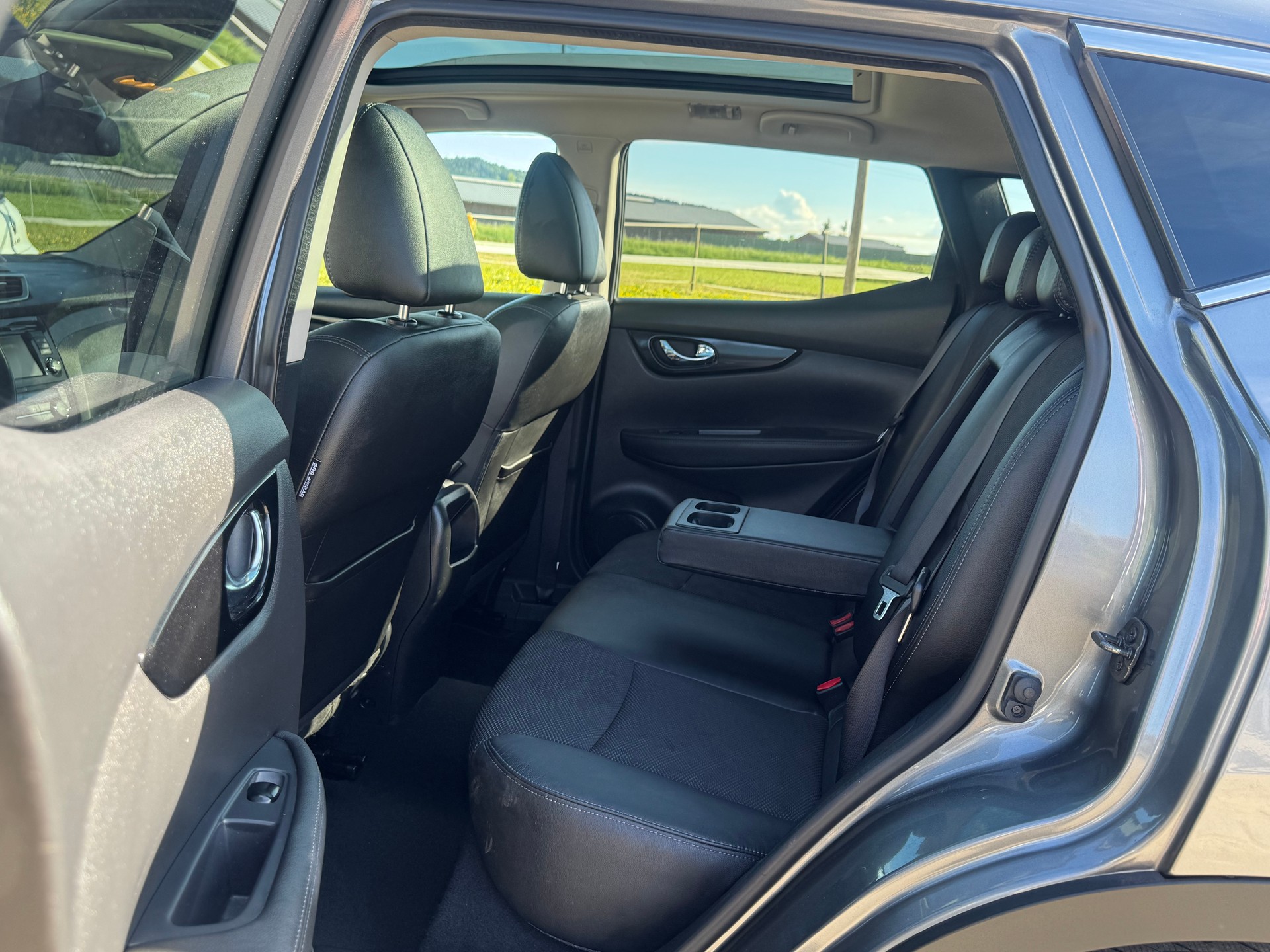 NISSAN Qashqai 1.6 dCi tekna Xtronic CVT-image-9