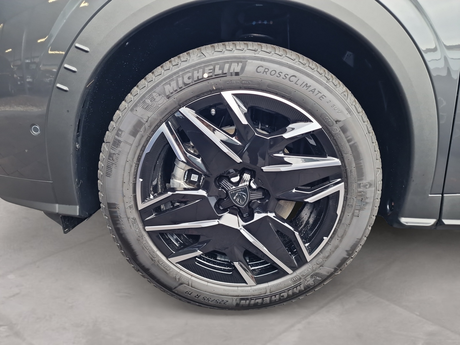 PEUGEOT 5008 1.2 Hybrid 145 GT 7-Sitzer Panorama AHK-image-9