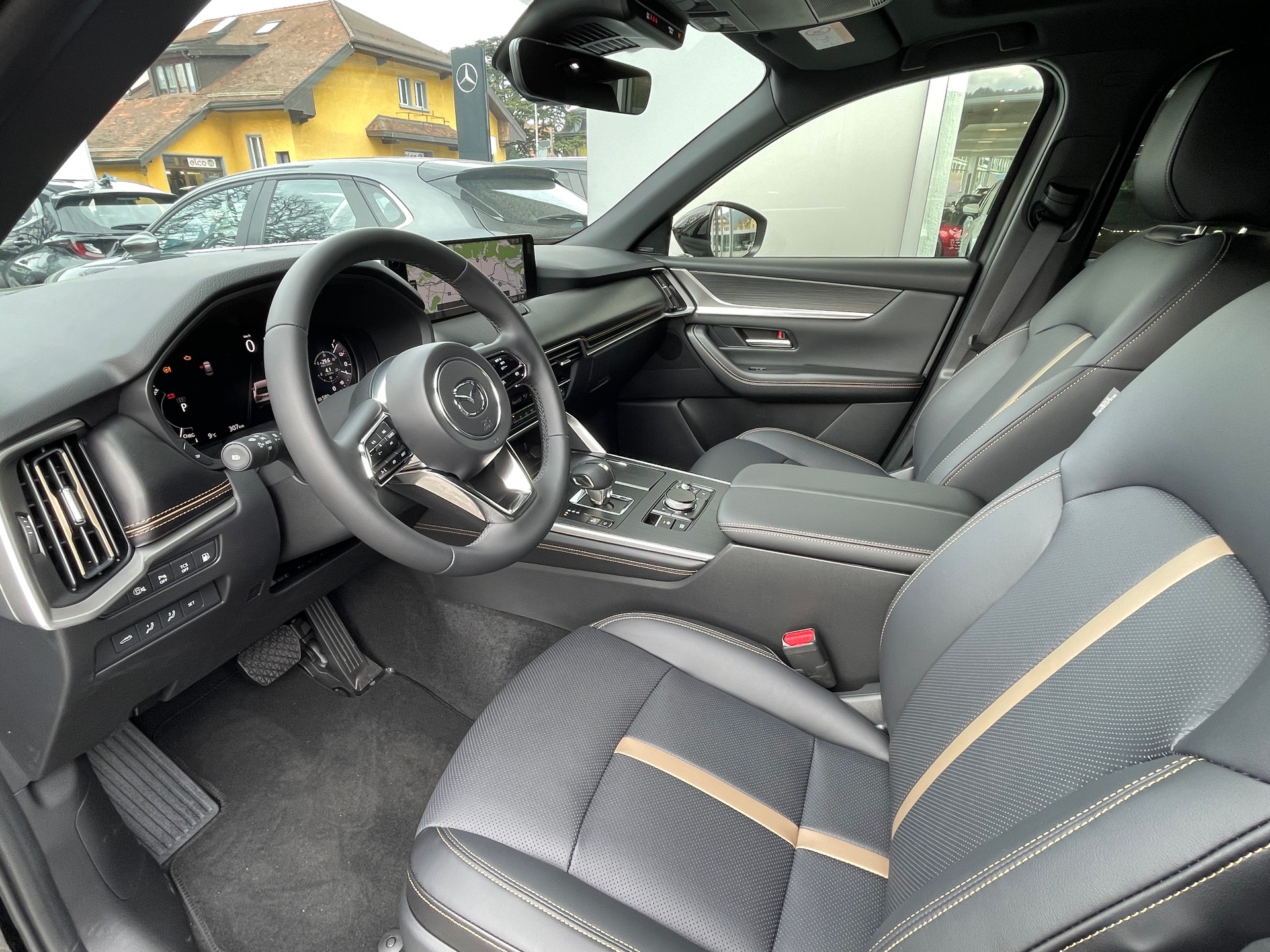 MAZDA CX-60 e-Skyactiv PHEV 327 AWD Homura Plus-image-6