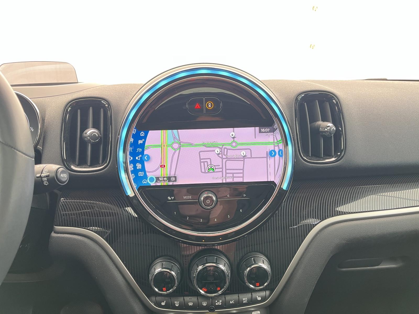 MINI Countryman Cooper SE ALL4 PHEV Steptronic (CH)-image-16