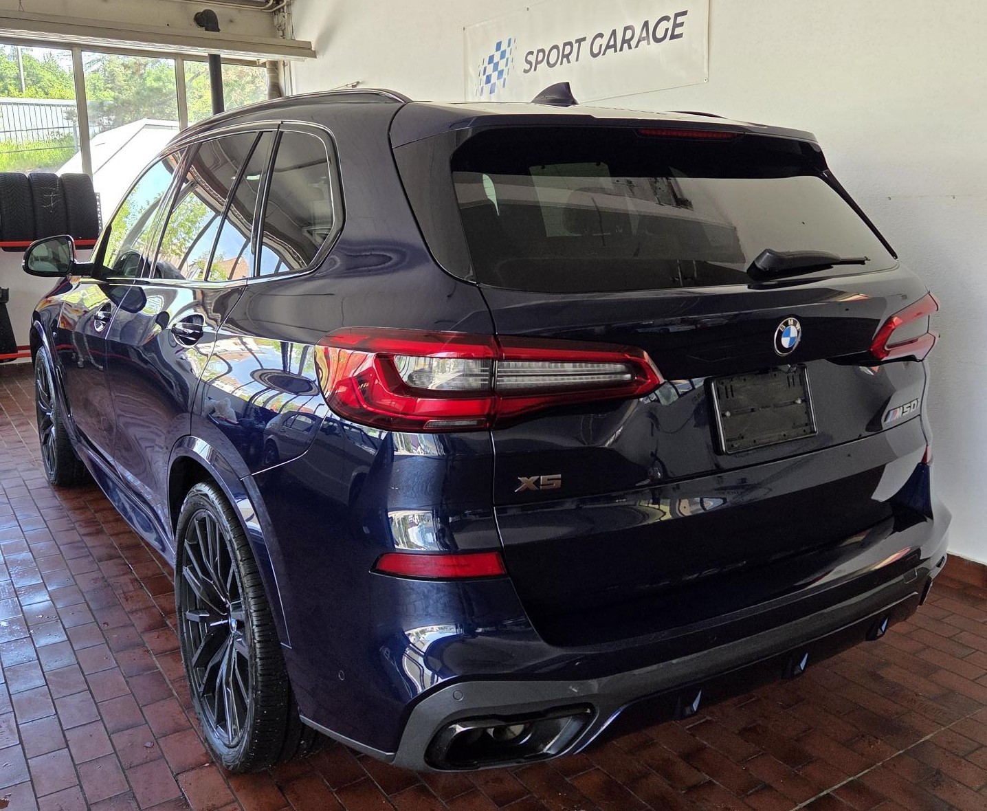 BMW X5 xDrive M50i Steptronic-image-1