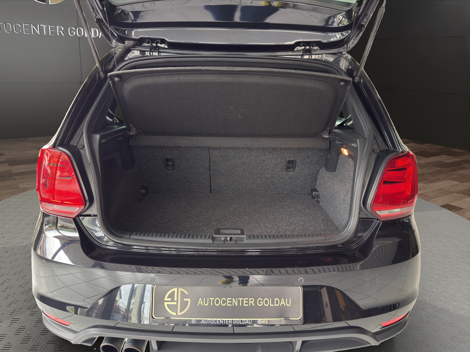 VW Polo 1.8 TSI GTI-image-15