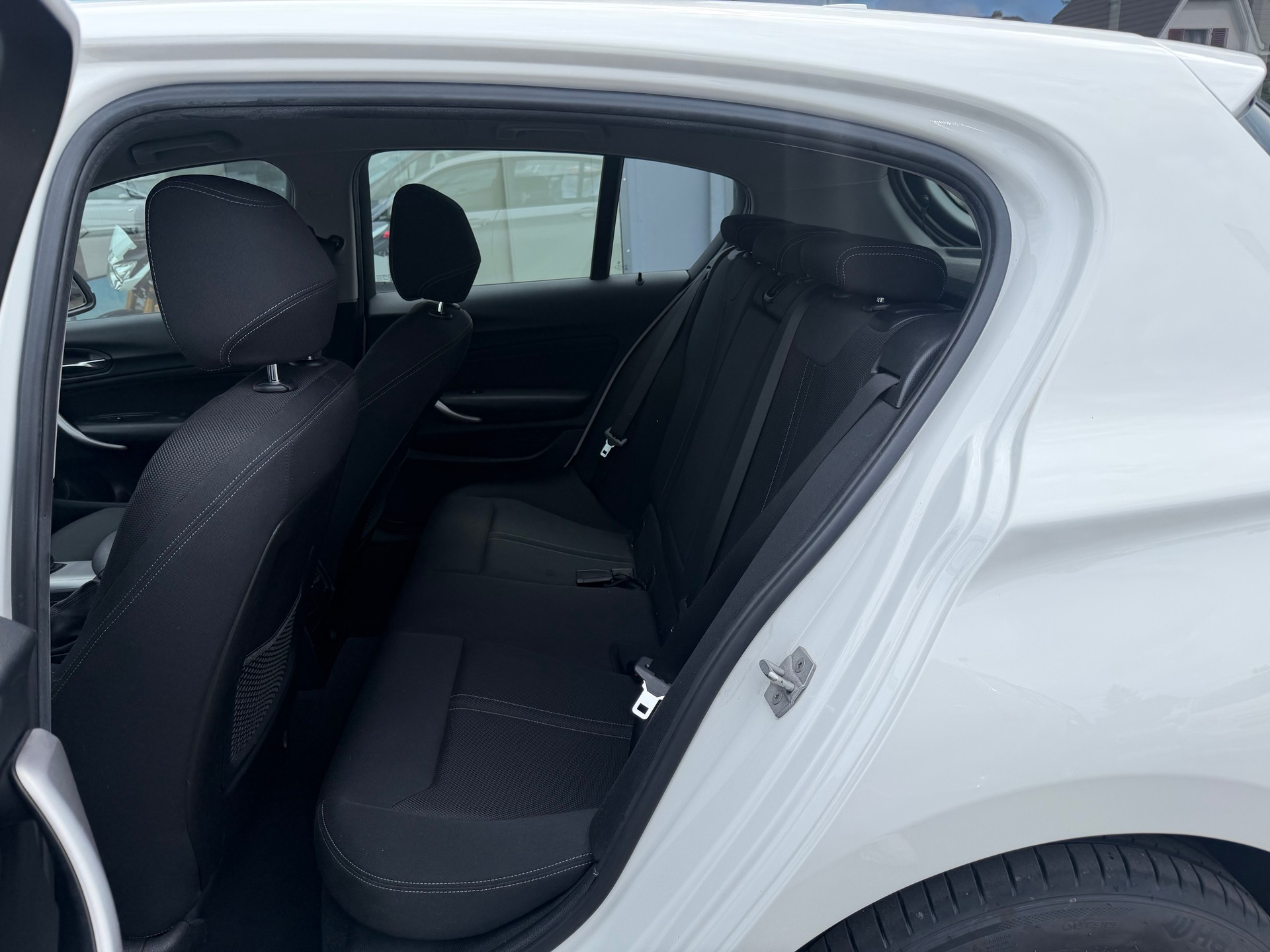 BMW 118i Steptronic-image-9