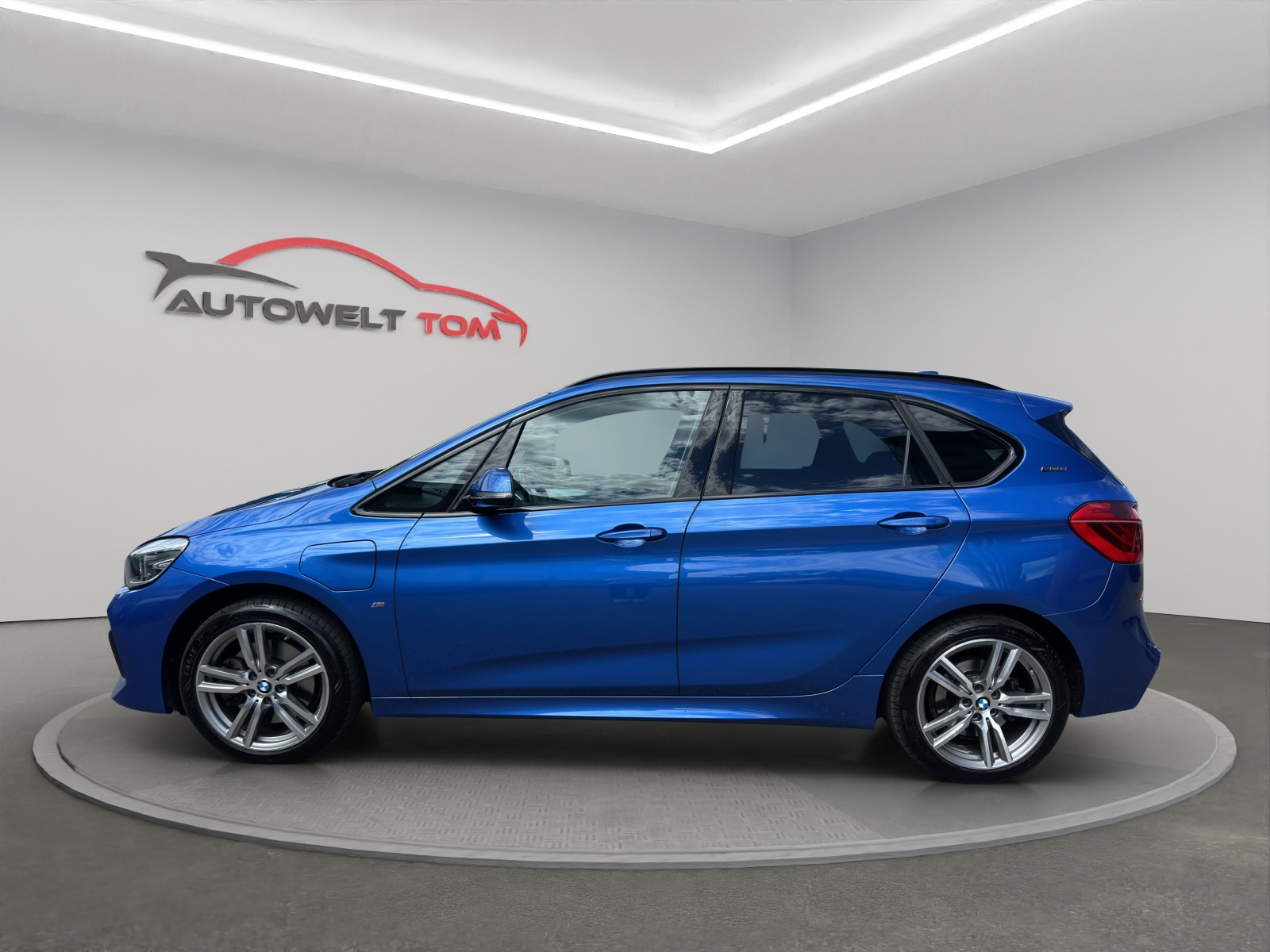 BMW 225xe iPerformance Active Tourer Steptronic M Sport-image-1