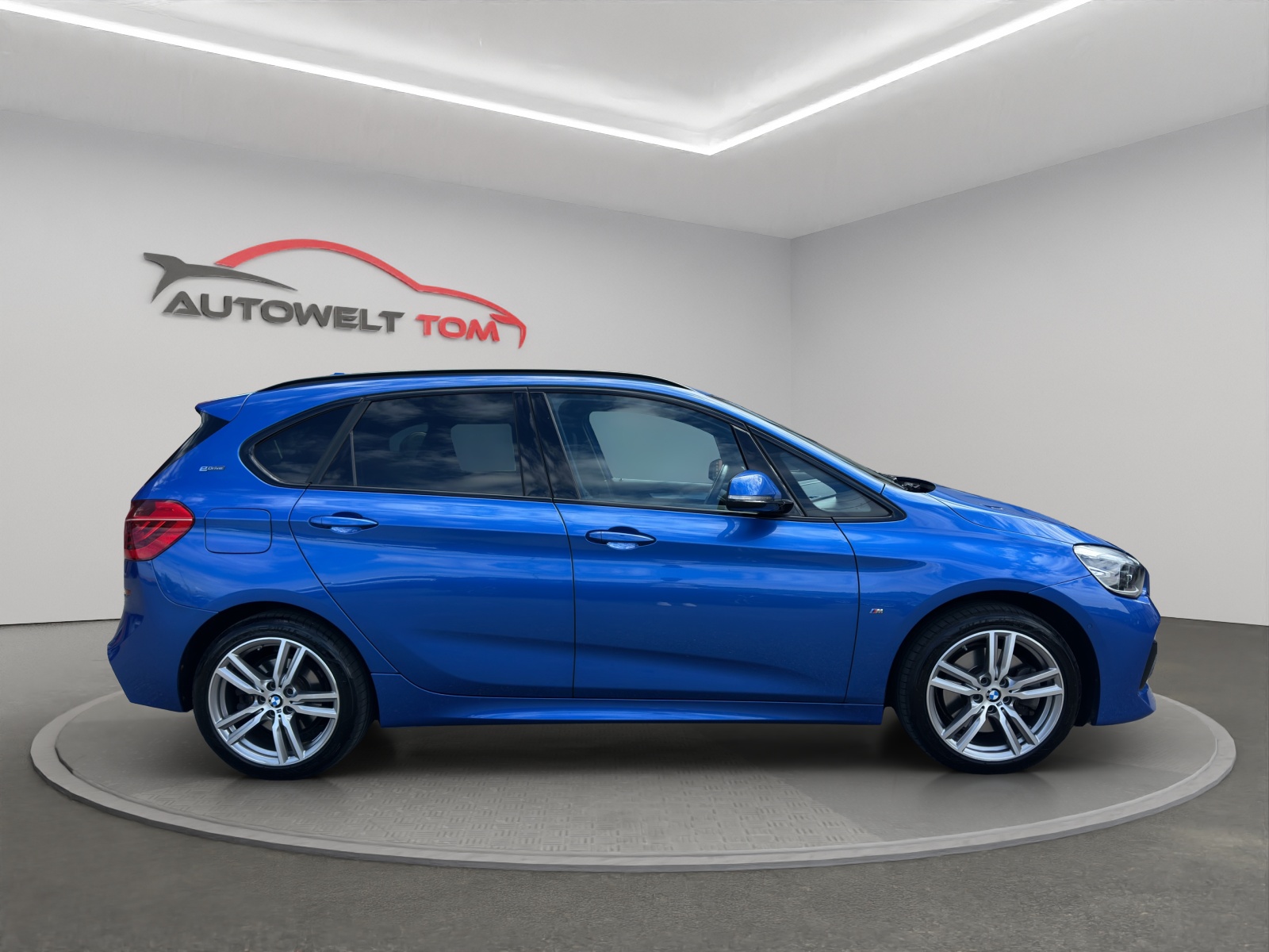 BMW 225xe iPerformance Active Tourer Steptronic M Sport-image-5