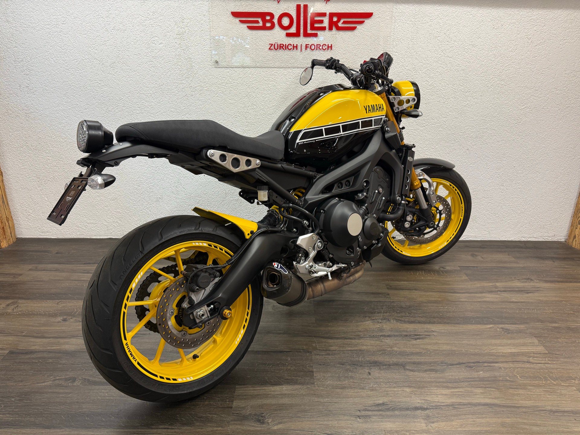 YAMAHA XSR 900 60 Anniversary-image-3