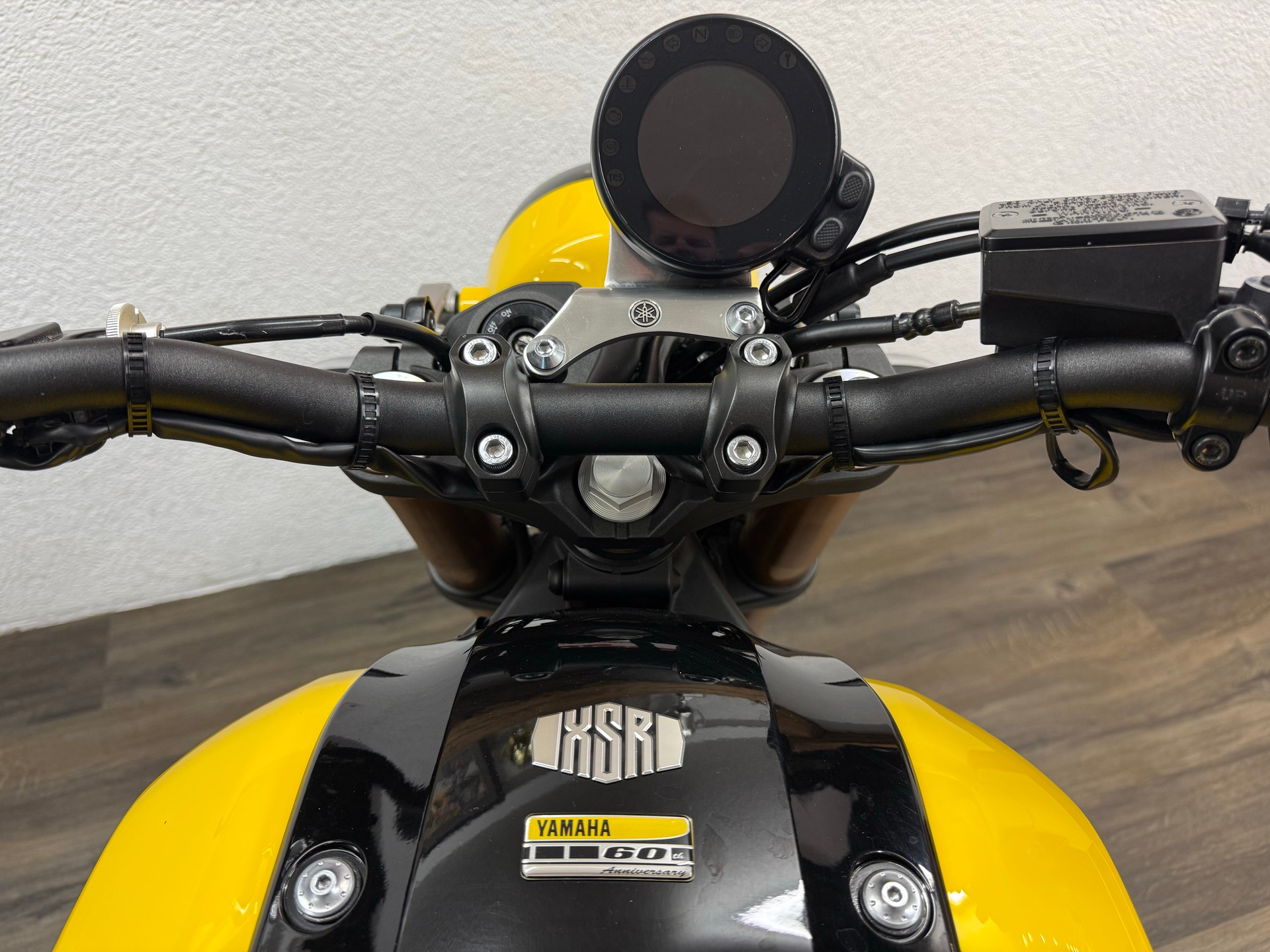 YAMAHA XSR 900 60 Anniversary-image-4